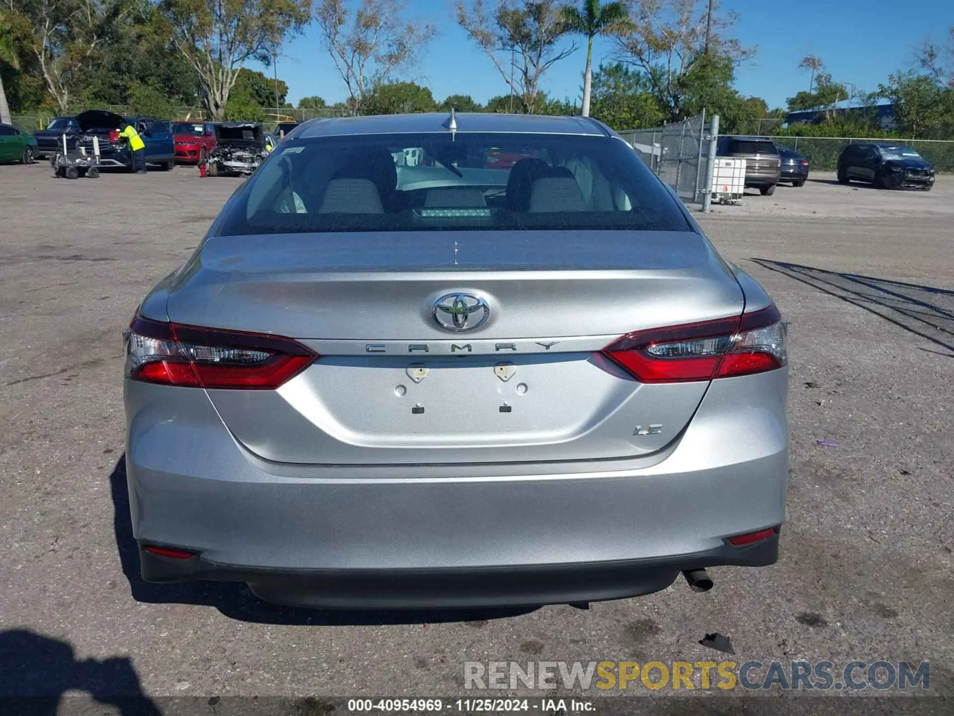 17 fotografías del automóvil dañado 4T1C11AK3PU113553 TOYOTA CAMRY 2023