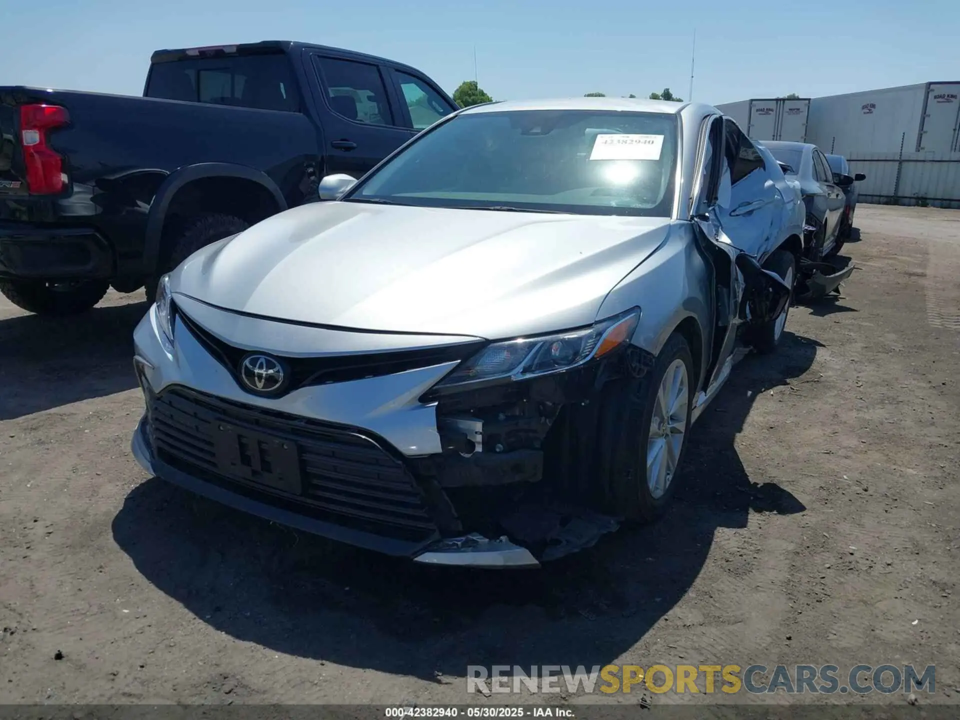 2 fotografías del automóvil dañado 4T1C11AK3PU125458 TOYOTA CAMRY 2023