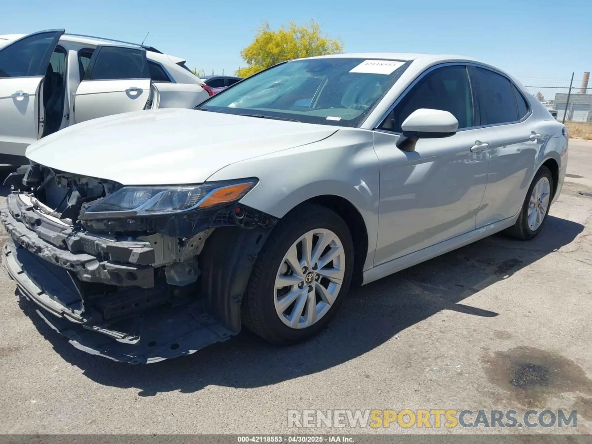 2 fotografías del automóvil dañado 4T1C11AK3PU182386 TOYOTA CAMRY 2023