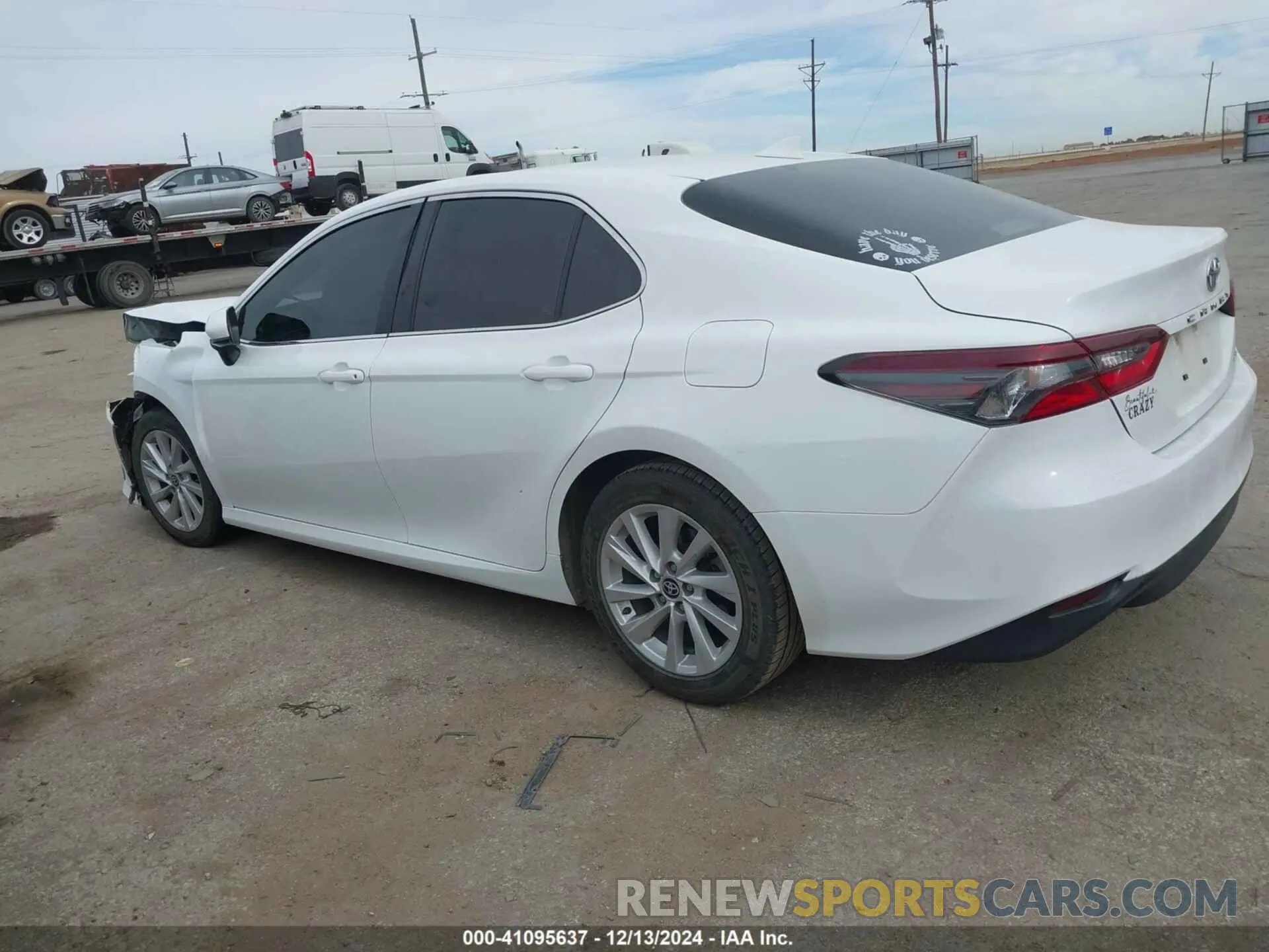 14 fotografías del automóvil dañado 4T1C11AK4PU105509 TOYOTA CAMRY 2023