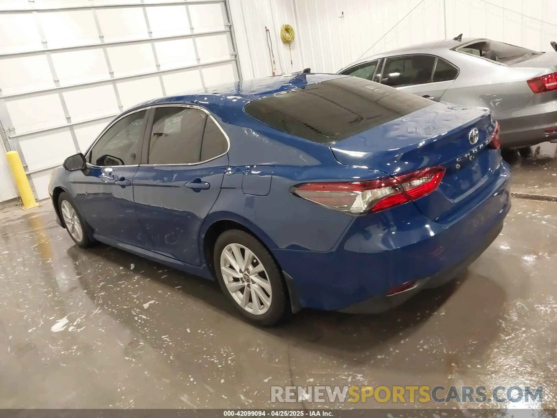 3 fotografías del automóvil dañado 4T1C11AK4PU178007 TOYOTA CAMRY 2023