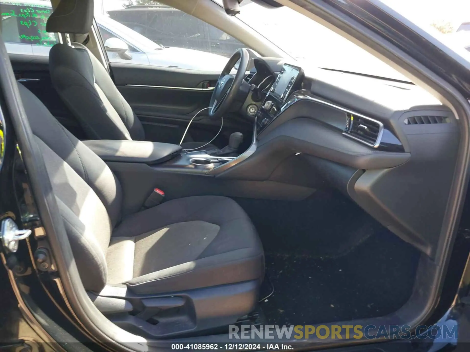 5 fotografías del automóvil dañado 4T1C11AK4PU738379 TOYOTA CAMRY 2023