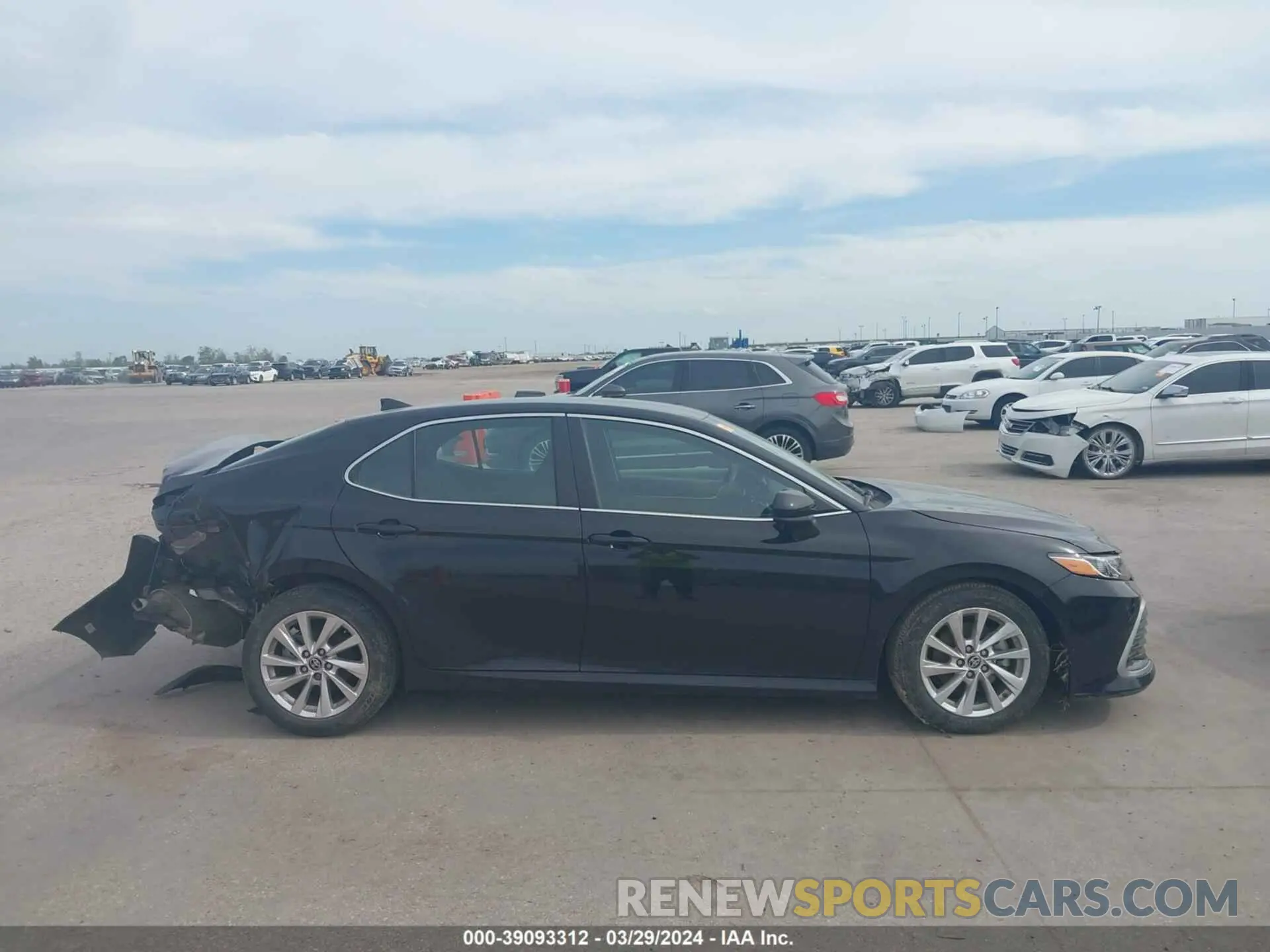 13 fotografías del automóvil dañado 4T1C11AK4PU786321 TOYOTA CAMRY 2023