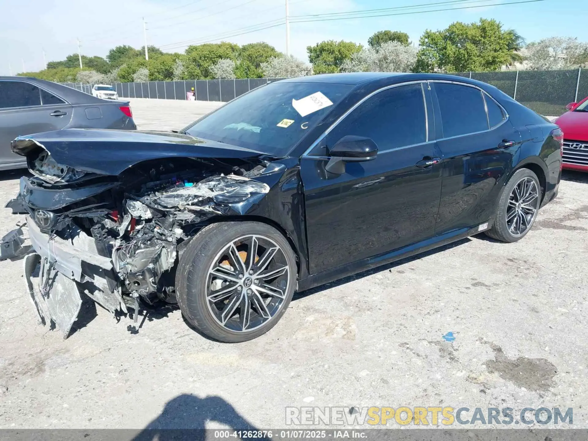 2 fotografías del automóvil dañado 4T1C11AK5PU085867 TOYOTA CAMRY 2023