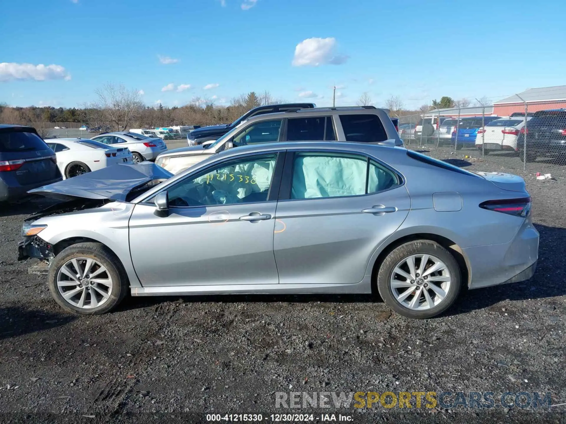 15 fotografías del automóvil dañado 4T1C11AK5PU087005 TOYOTA CAMRY 2023