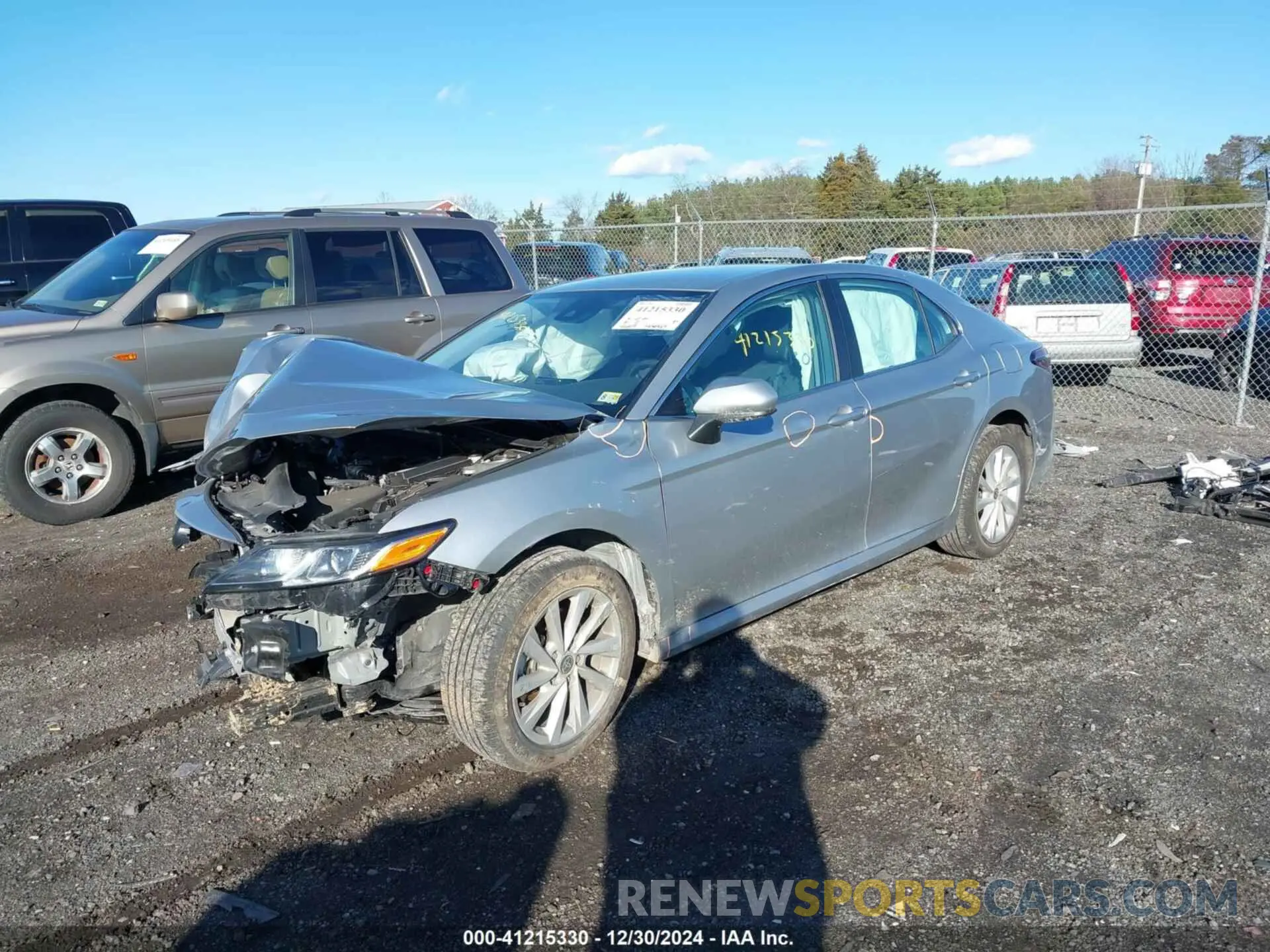 2 fotografías del automóvil dañado 4T1C11AK5PU087005 TOYOTA CAMRY 2023
