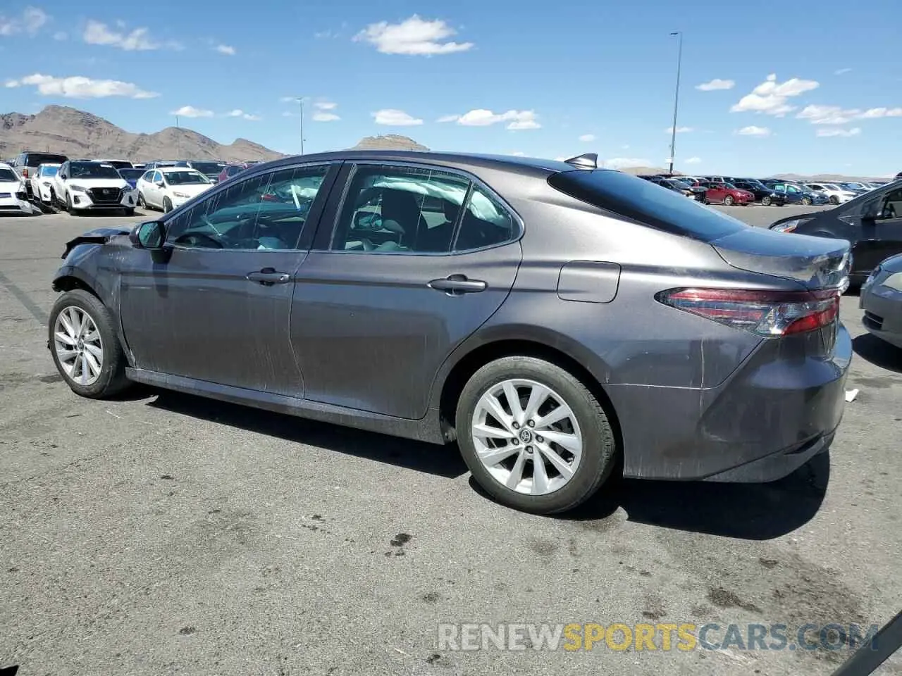 2 fotografías del automóvil dañado 4T1C11AK5PU168036 TOYOTA CAMRY 2023