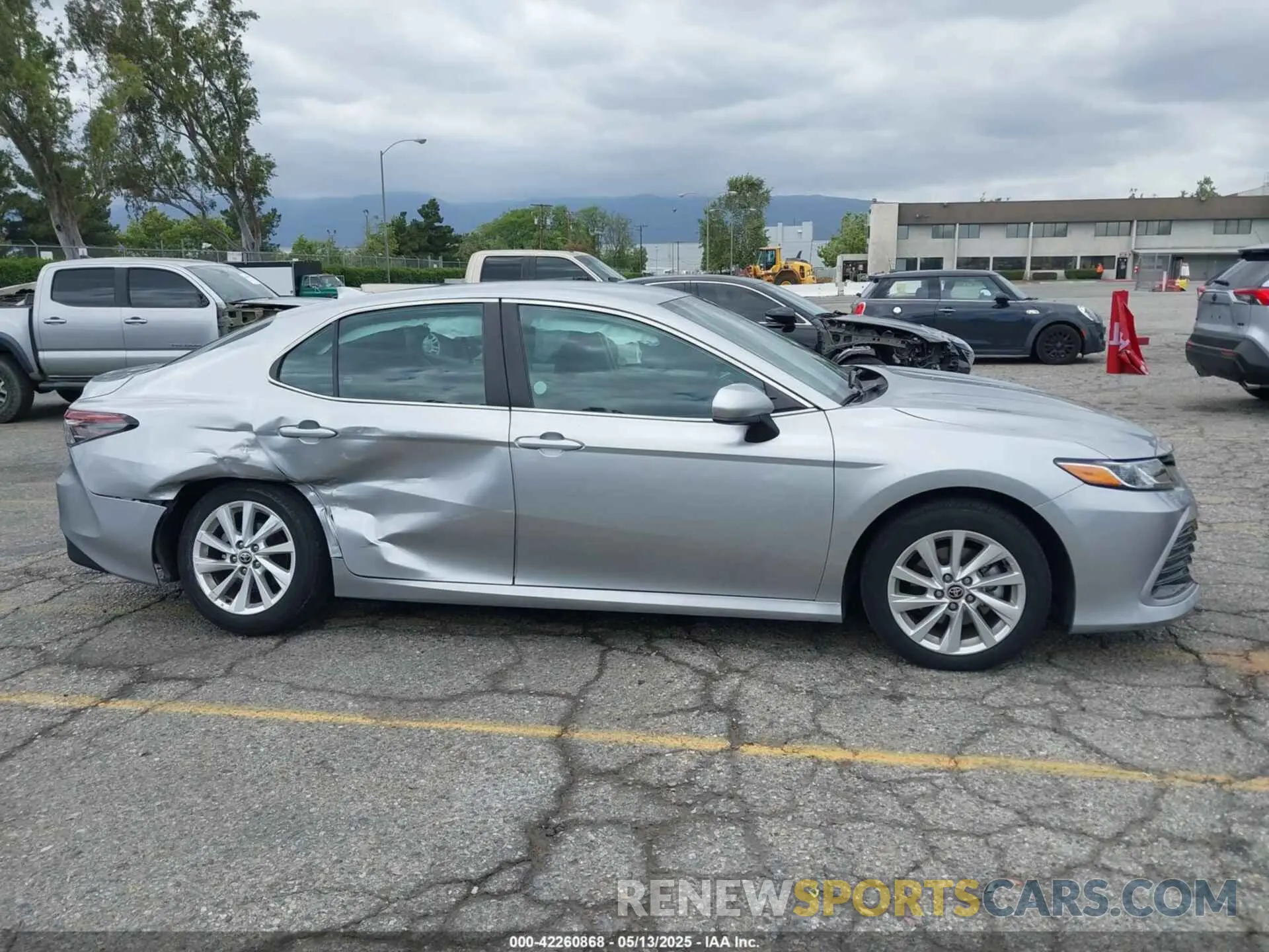 13 fotografías del automóvil dañado 4T1C11AK5PU756518 TOYOTA CAMRY 2023