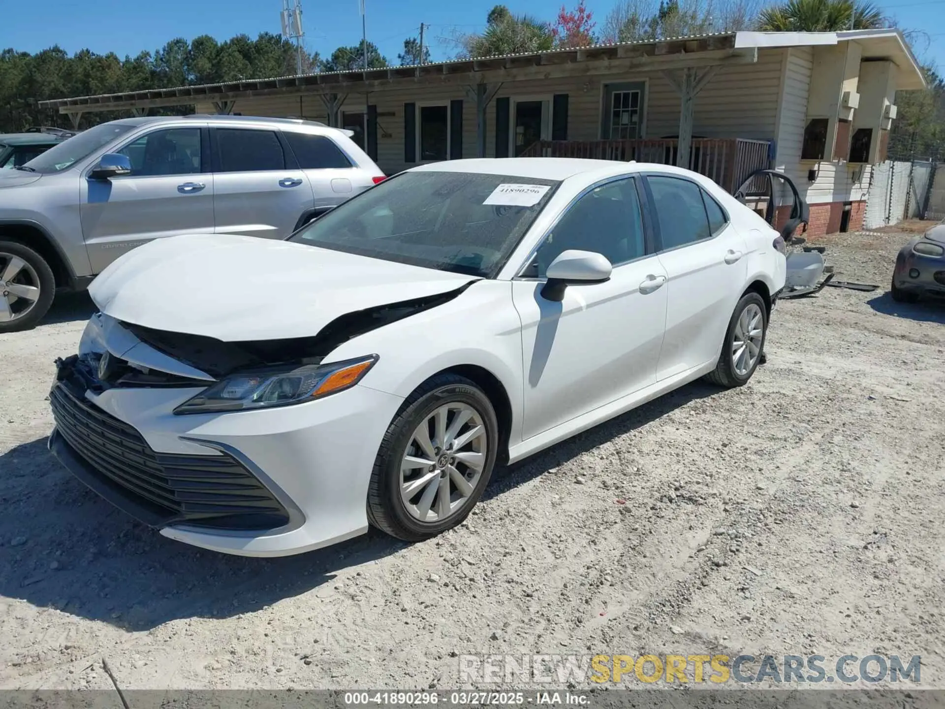 2 fotografías del automóvil dañado 4T1C11AK6PU129178 TOYOTA CAMRY 2023