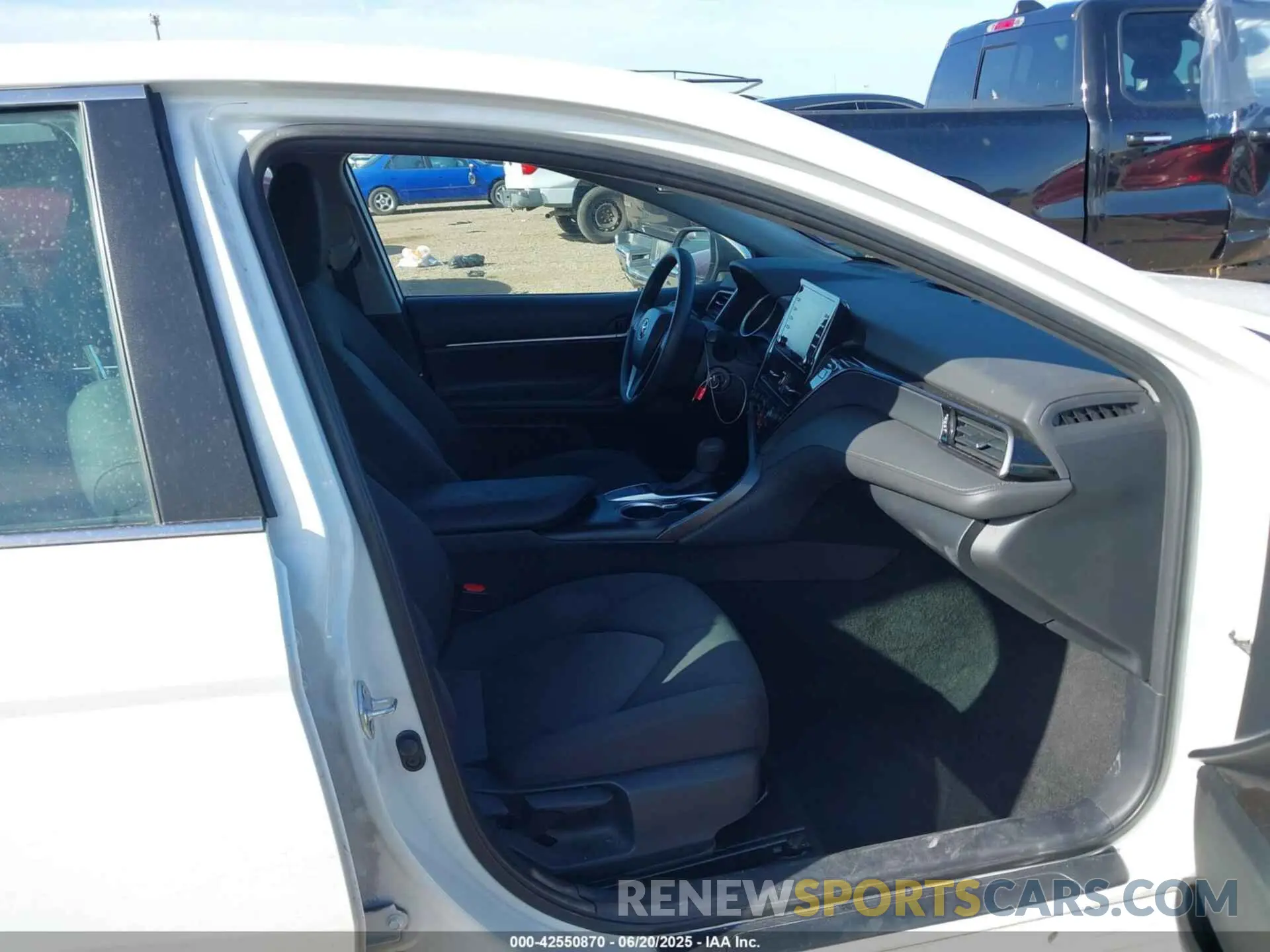5 fotografías del automóvil dañado 4T1C11AK6PU141475 TOYOTA CAMRY 2023