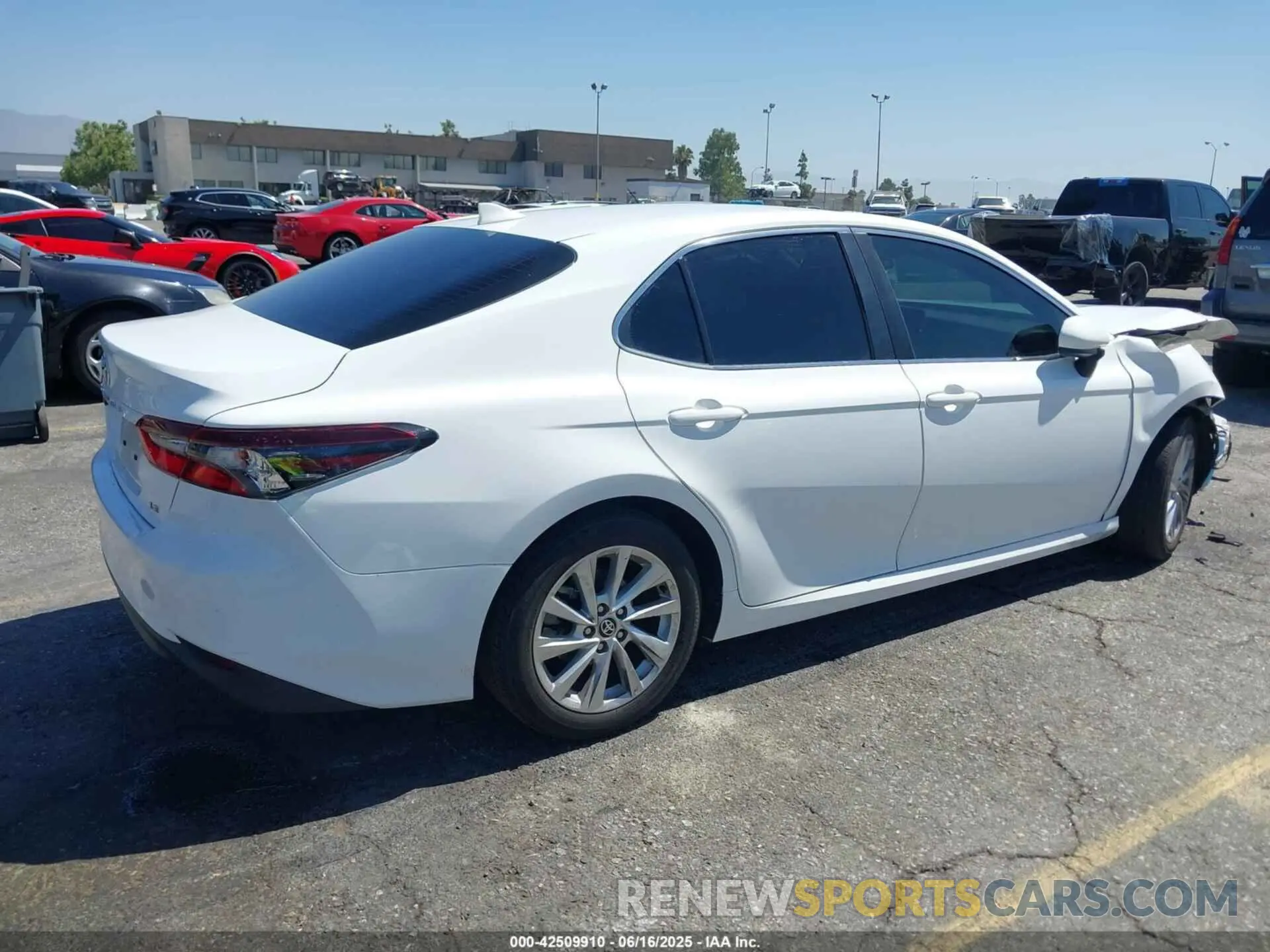 4 fotografías del automóvil dañado 4T1C11AK6PU783369 TOYOTA CAMRY 2023