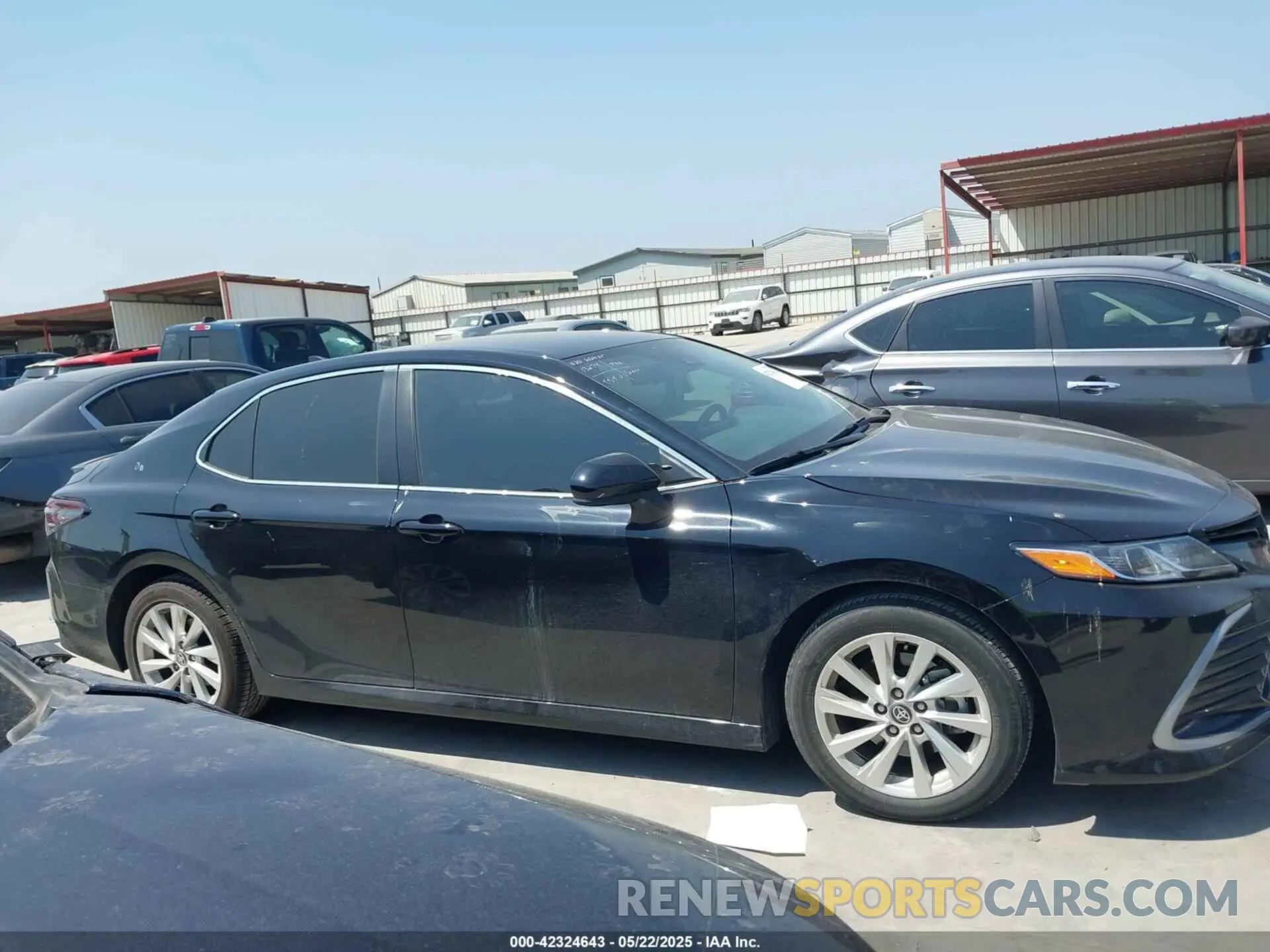 13 fotografías del automóvil dañado 4T1C11AK6PU786160 TOYOTA CAMRY 2023