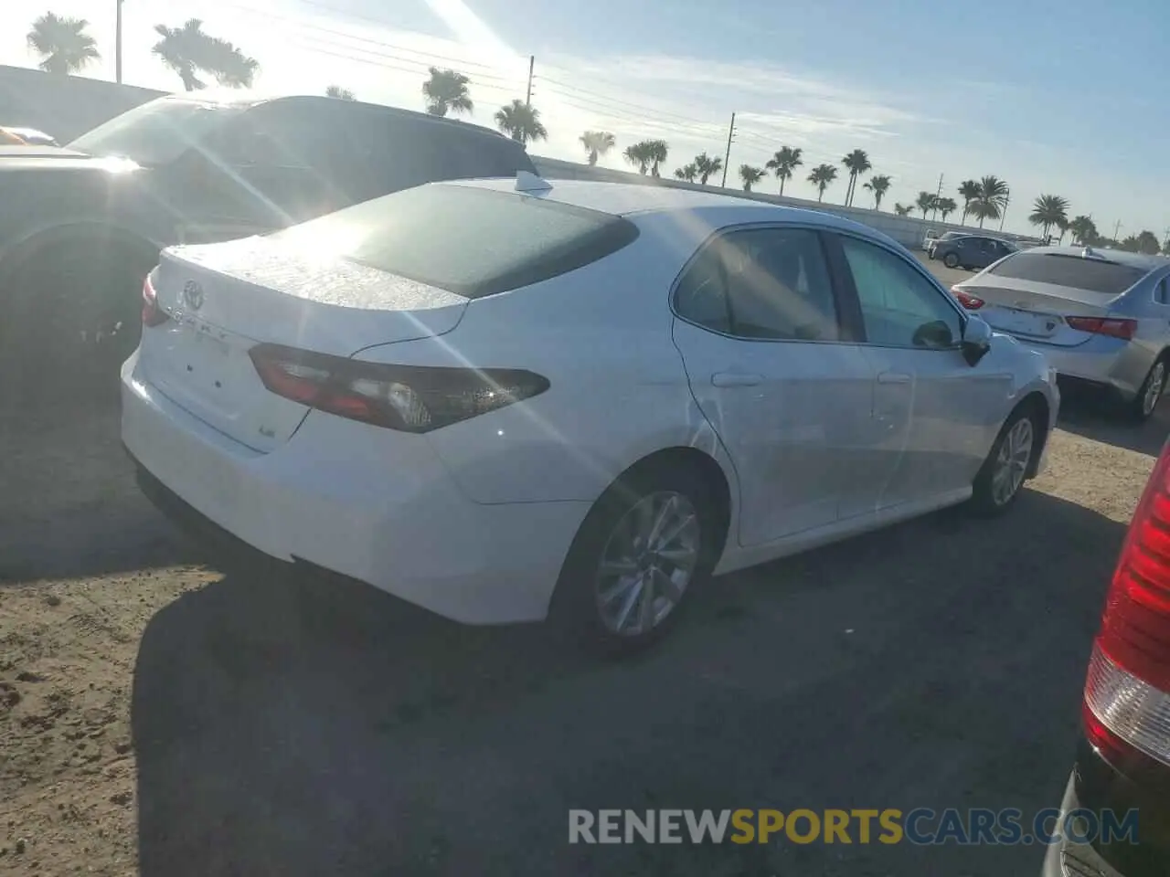 3 fotografías del automóvil dañado 4T1C11AK6PU801093 TOYOTA CAMRY 2023