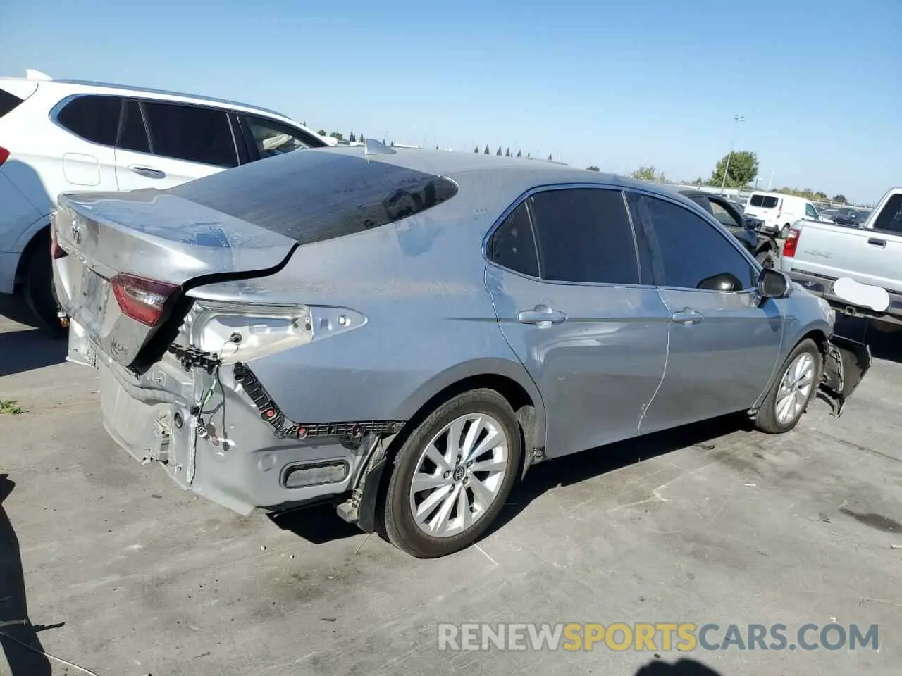 3 fotografías del automóvil dañado 4T1C11AK6PU822123 TOYOTA CAMRY 2023