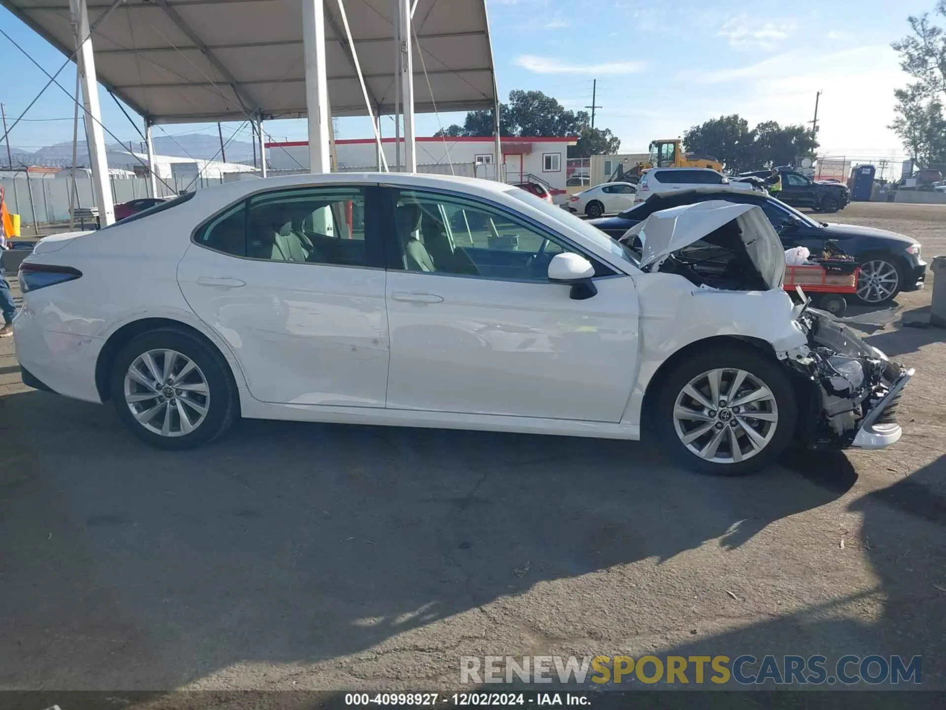 14 fotografías del automóvil dañado 4T1C11AK7PU125088 TOYOTA CAMRY 2023