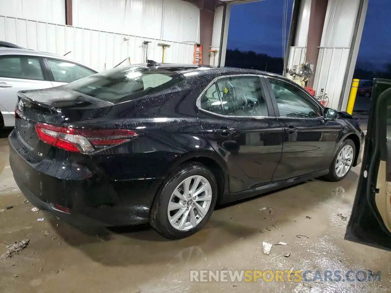 3 fotografías del automóvil dañado 4T1C11AK7PU747965 TOYOTA CAMRY 2023