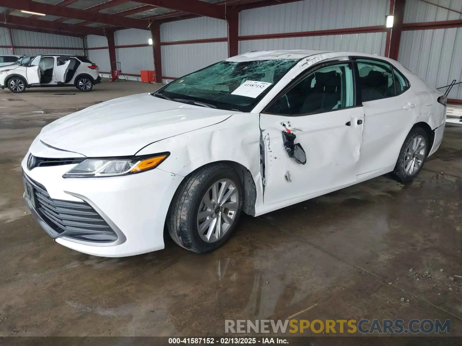 2 fotografías del automóvil dañado 4T1C11AK7PU750042 TOYOTA CAMRY 2023