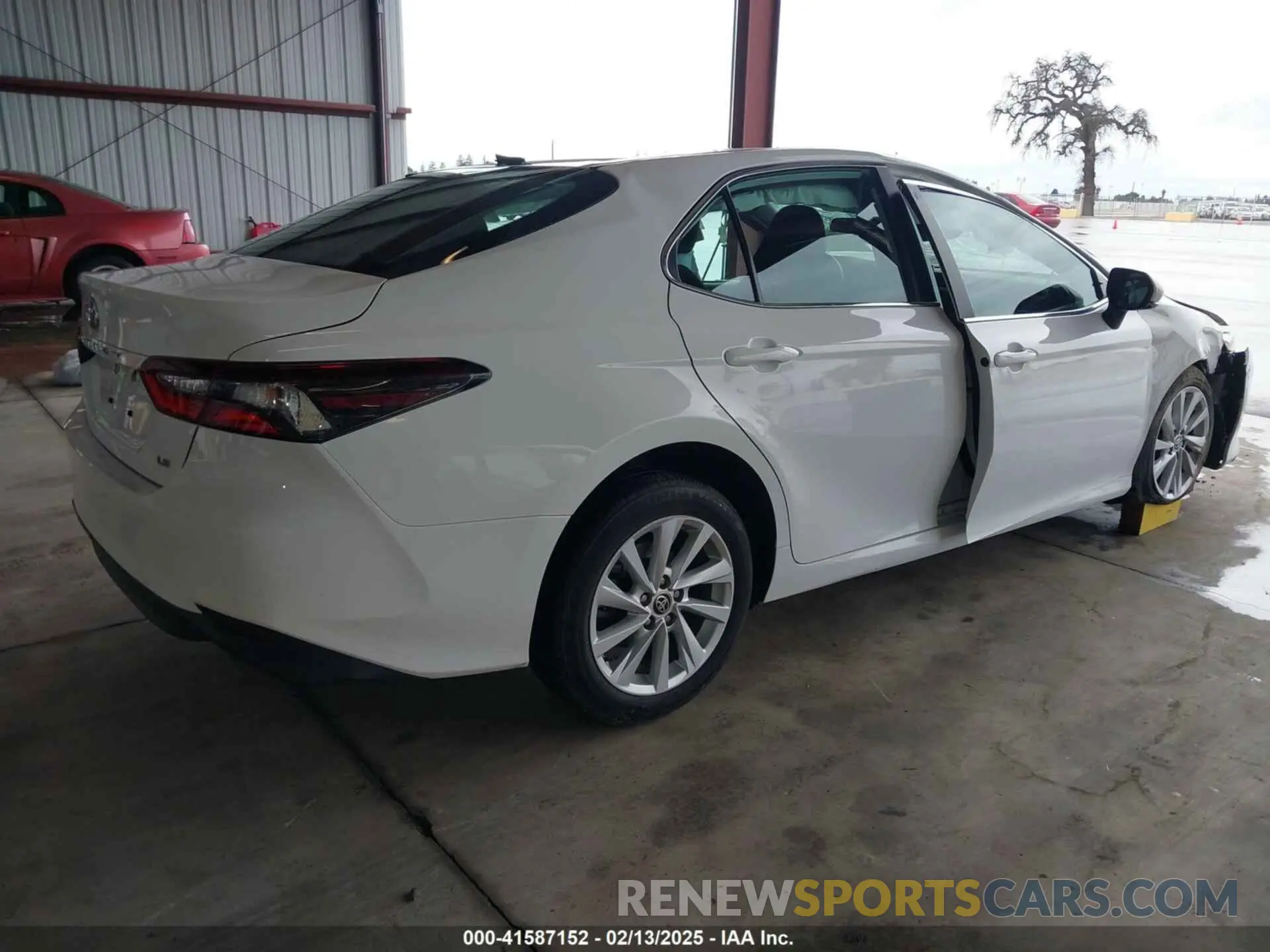 4 fotografías del automóvil dañado 4T1C11AK7PU750042 TOYOTA CAMRY 2023