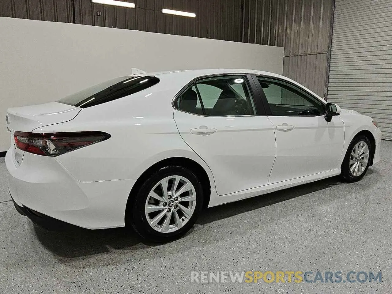 3 fotografías del automóvil dañado 4T1C11AK7PU836175 TOYOTA CAMRY 2023