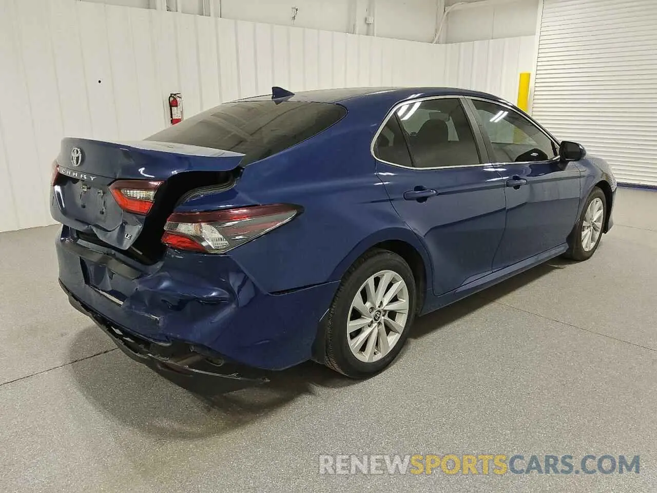 3 fotografías del automóvil dañado 4T1C11AK8PU079139 TOYOTA CAMRY 2023