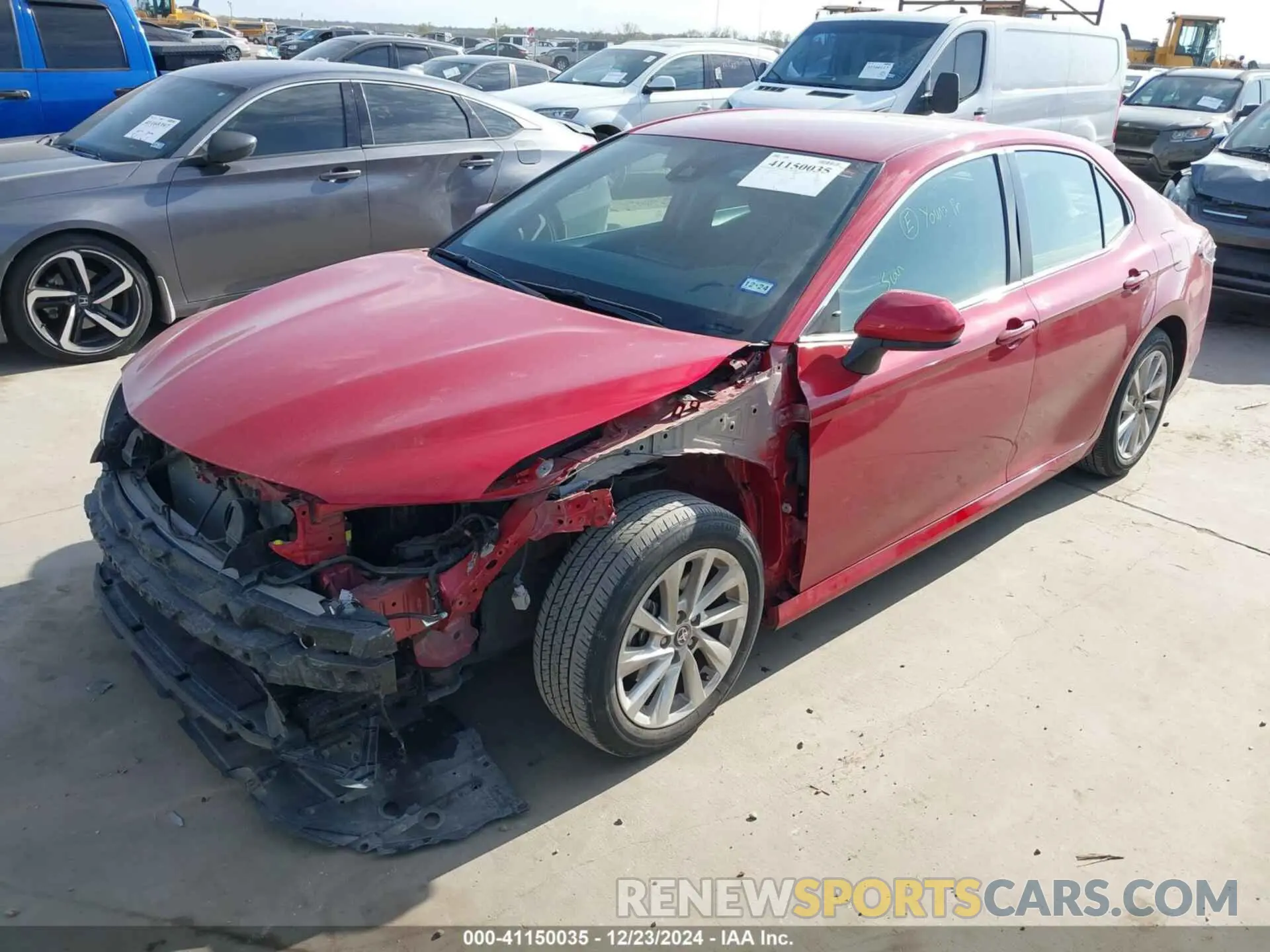 2 fotografías del automóvil dañado 4T1C11AK8PU130297 TOYOTA CAMRY 2023