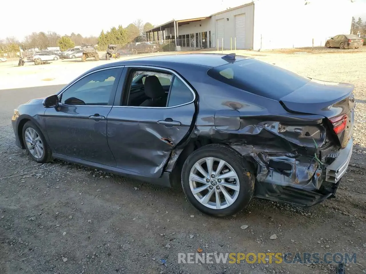 2 fotografías del automóvil dañado 4T1C11AK8PU726915 TOYOTA CAMRY 2023
