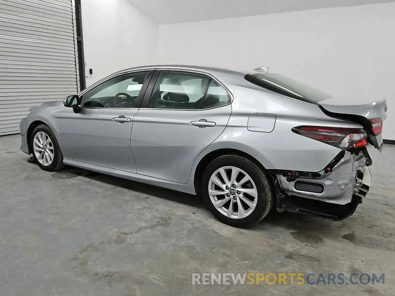 2 fotografías del automóvil dañado 4T1C11AK8PU809034 TOYOTA CAMRY 2023