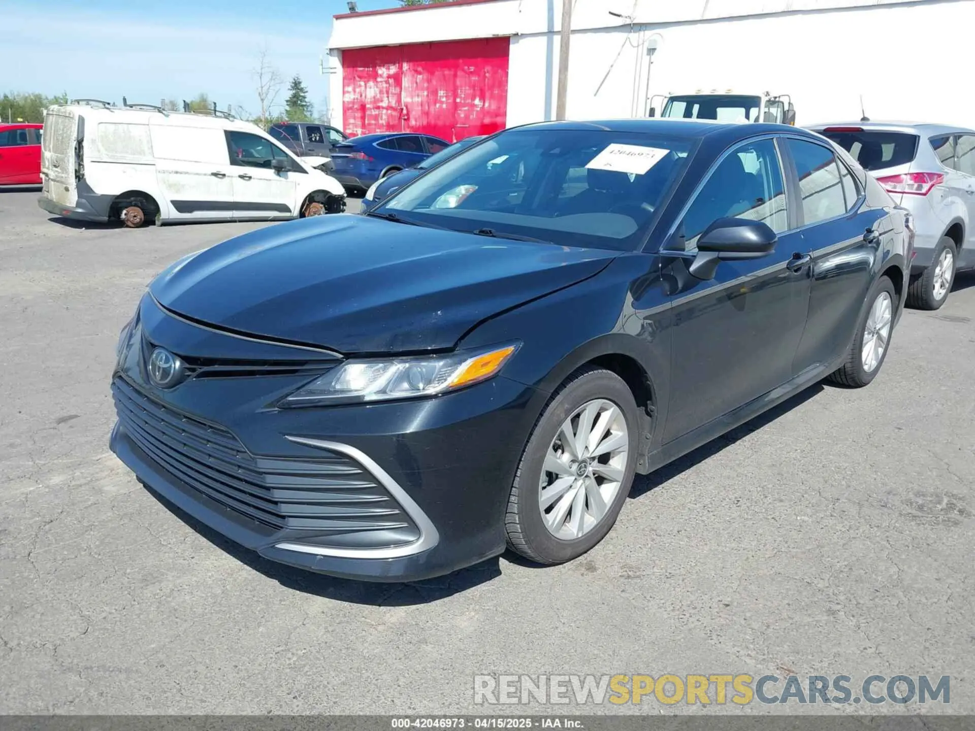 2 fotografías del automóvil dañado 4T1C11AK9PU135587 TOYOTA CAMRY 2023