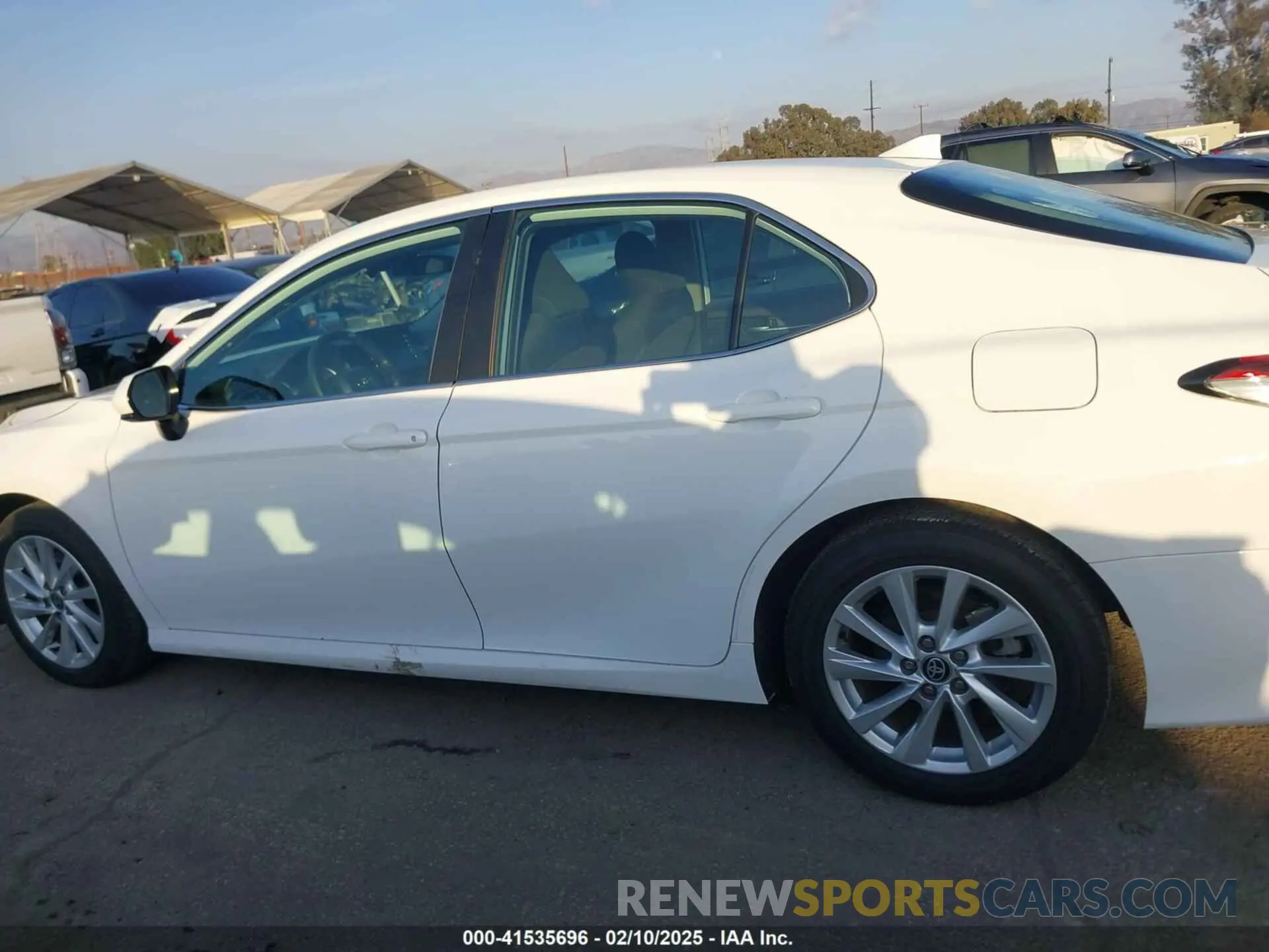 14 fotografías del automóvil dañado 4T1C11AK9PU815103 TOYOTA CAMRY 2023