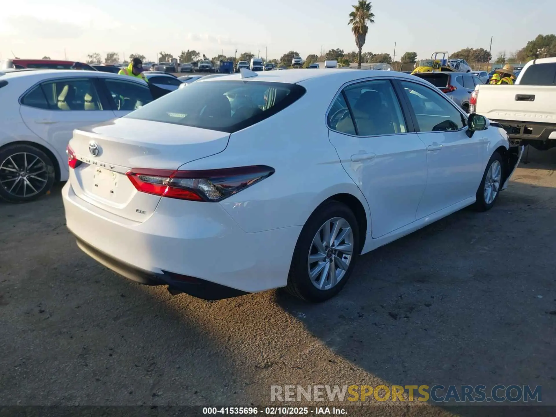 4 fotografías del automóvil dañado 4T1C11AK9PU815103 TOYOTA CAMRY 2023