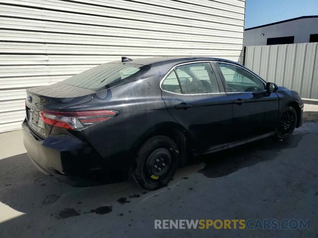 3 fotografías del automóvil dañado 4T1C11AKXPU084987 TOYOTA CAMRY 2023