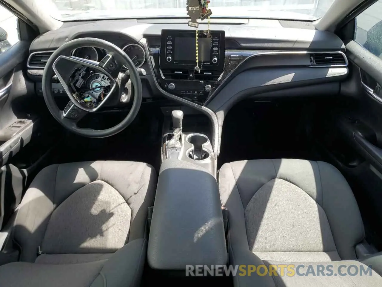 8 fotografías del automóvil dañado 4T1C11AKXPU084987 TOYOTA CAMRY 2023