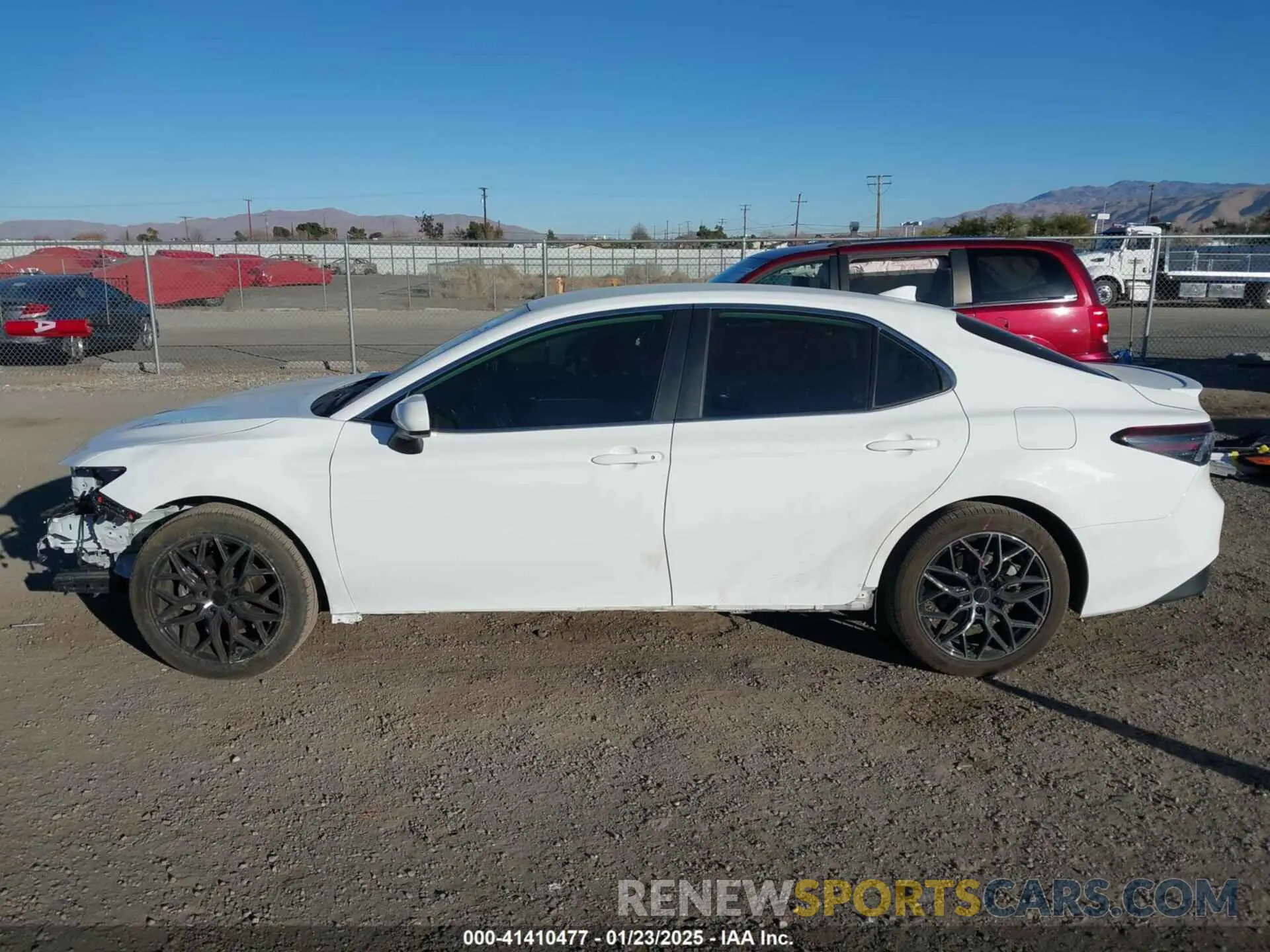 15 fotografías del automóvil dañado 4T1C11AKXPU105286 TOYOTA CAMRY 2023