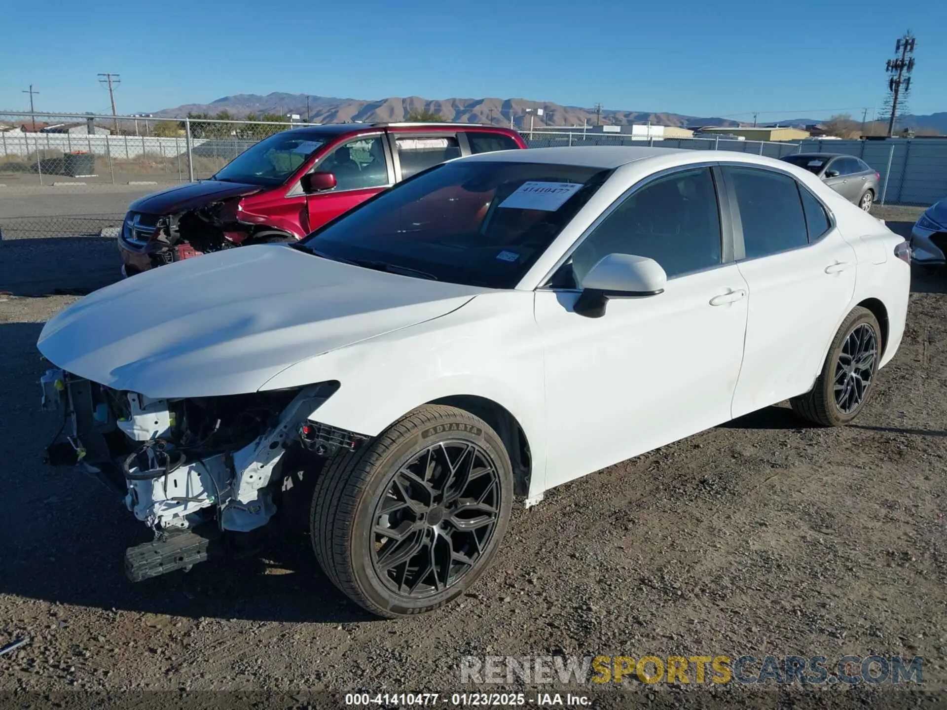 2 fotografías del automóvil dañado 4T1C11AKXPU105286 TOYOTA CAMRY 2023