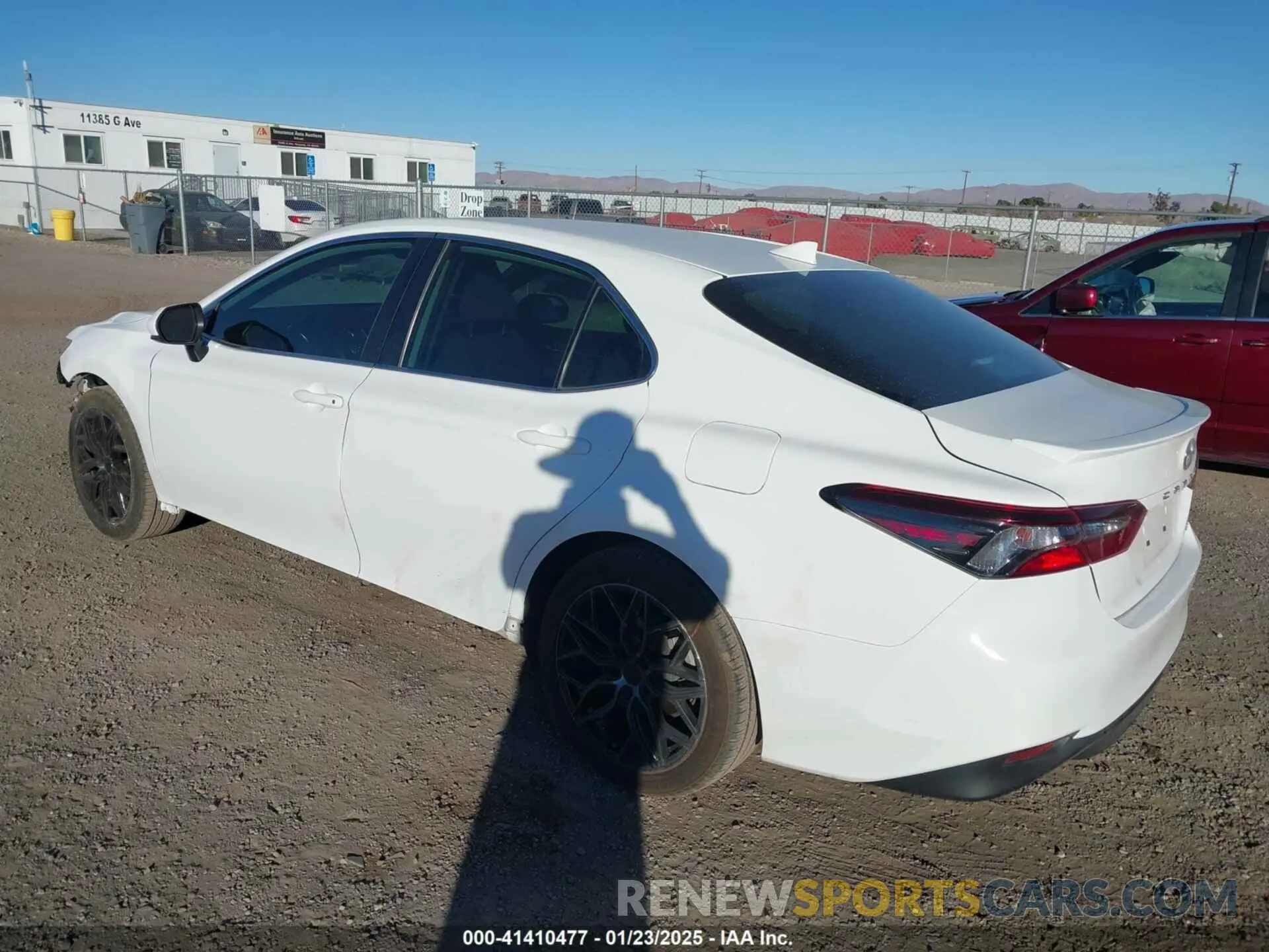 3 fotografías del automóvil dañado 4T1C11AKXPU105286 TOYOTA CAMRY 2023