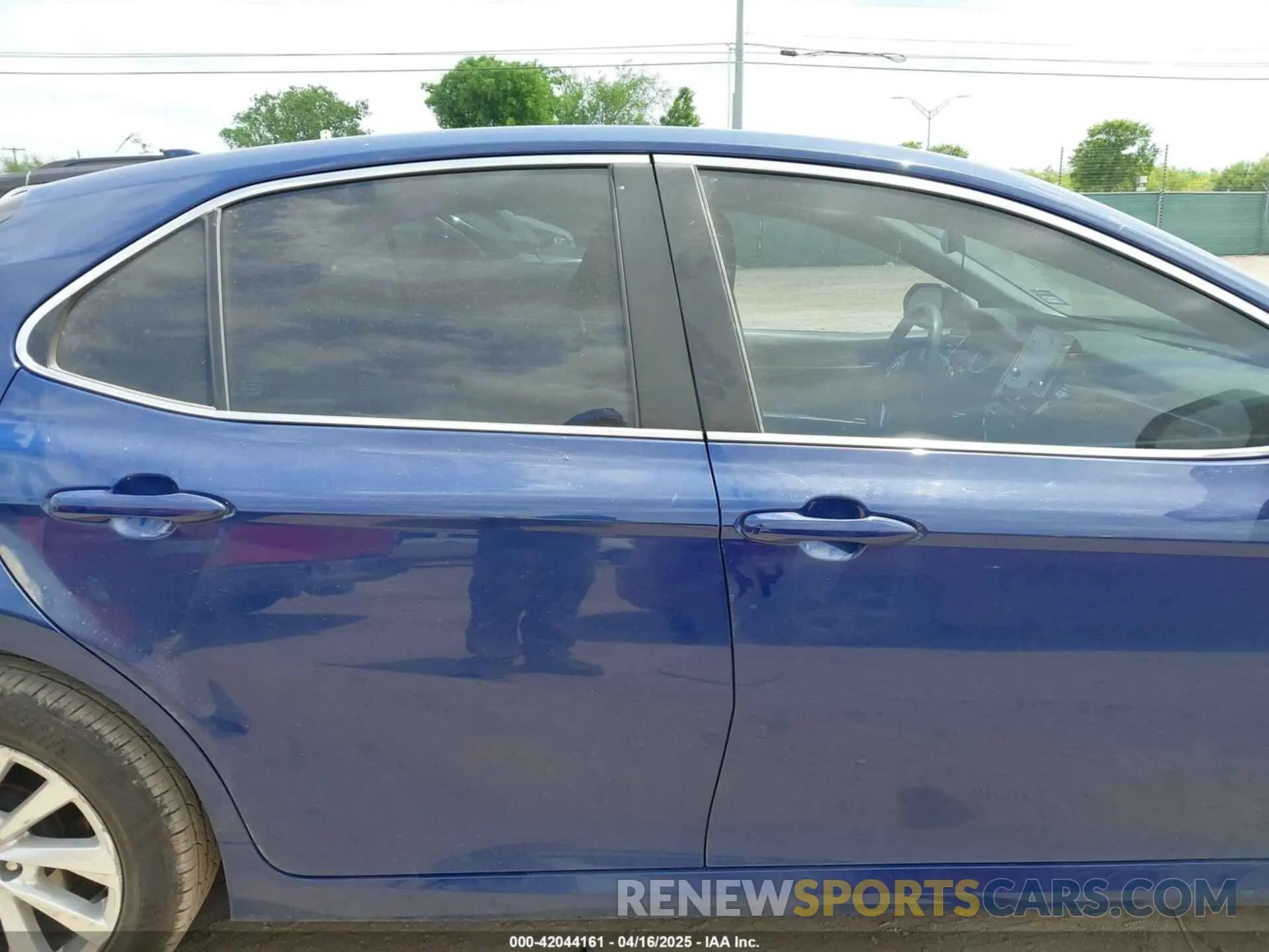 13 fotografías del automóvil dañado 4T1C11AKXPU111900 TOYOTA CAMRY 2023