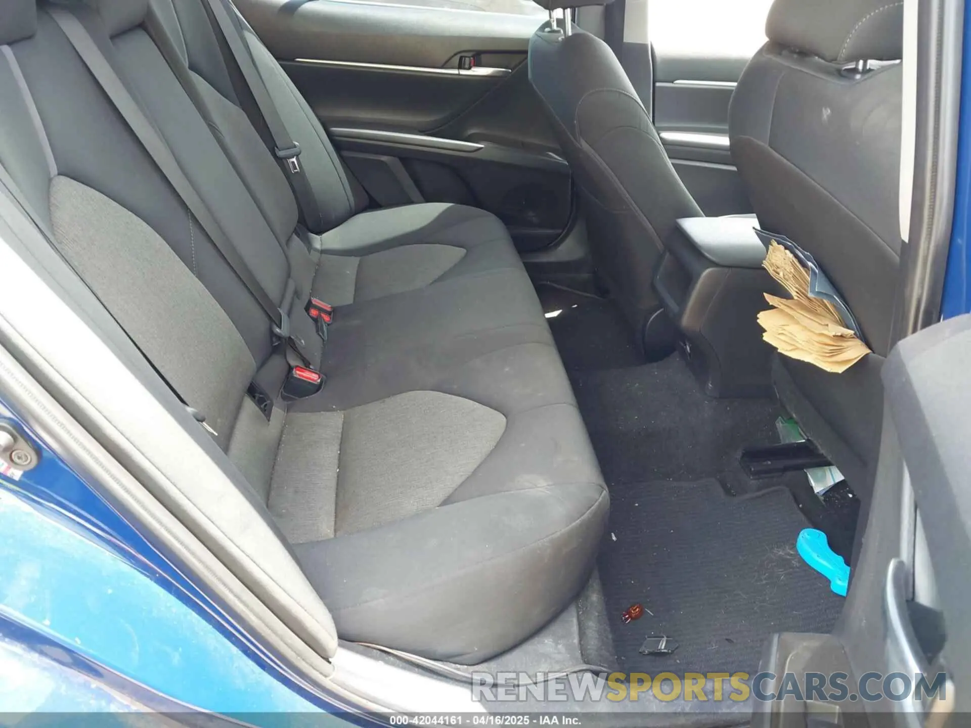 8 fotografías del automóvil dañado 4T1C11AKXPU111900 TOYOTA CAMRY 2023