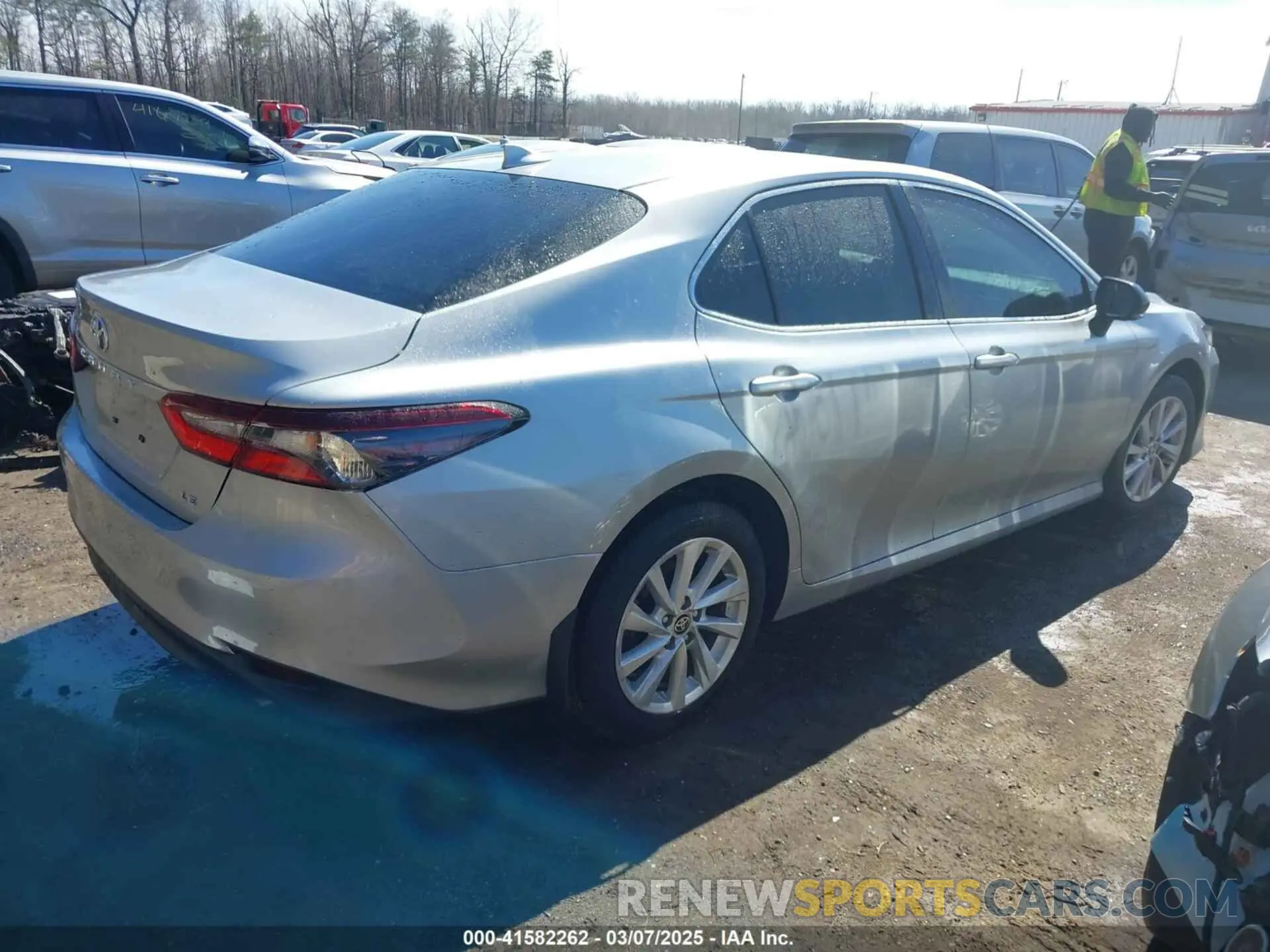 4 fotografías del automóvil dañado 4T1C11AKXPU144122 TOYOTA CAMRY 2023