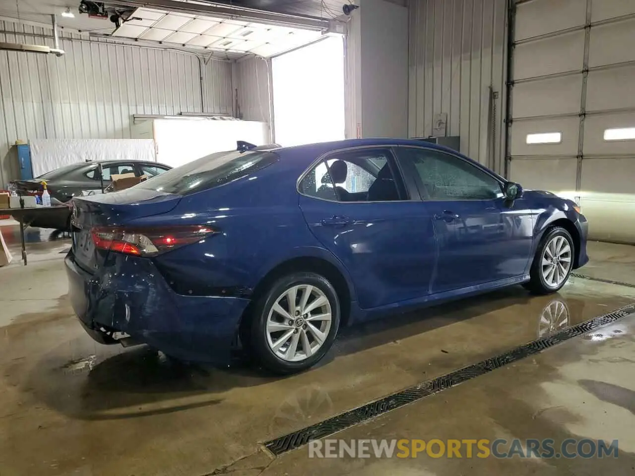 3 fotografías del automóvil dañado 4T1C11AKXPU175709 TOYOTA CAMRY 2023