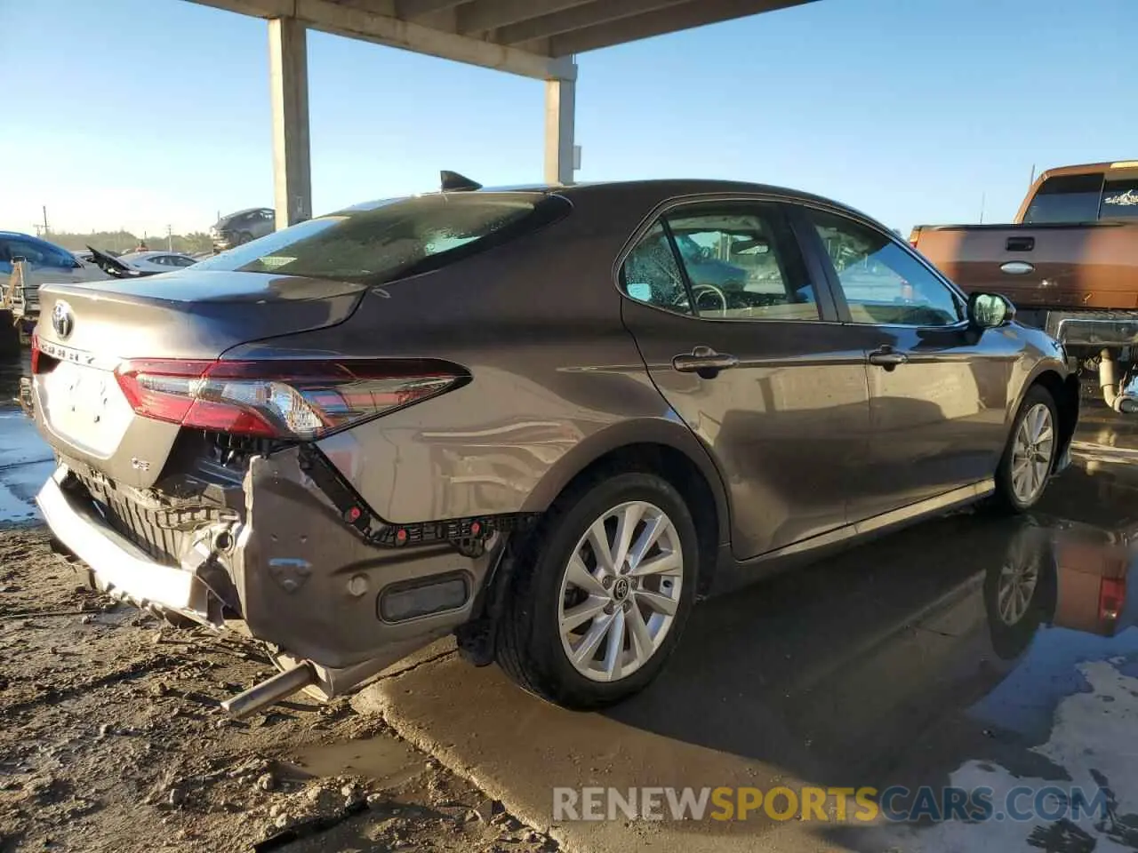 3 fotografías del automóvil dañado 4T1C11AKXPU179954 TOYOTA CAMRY 2023