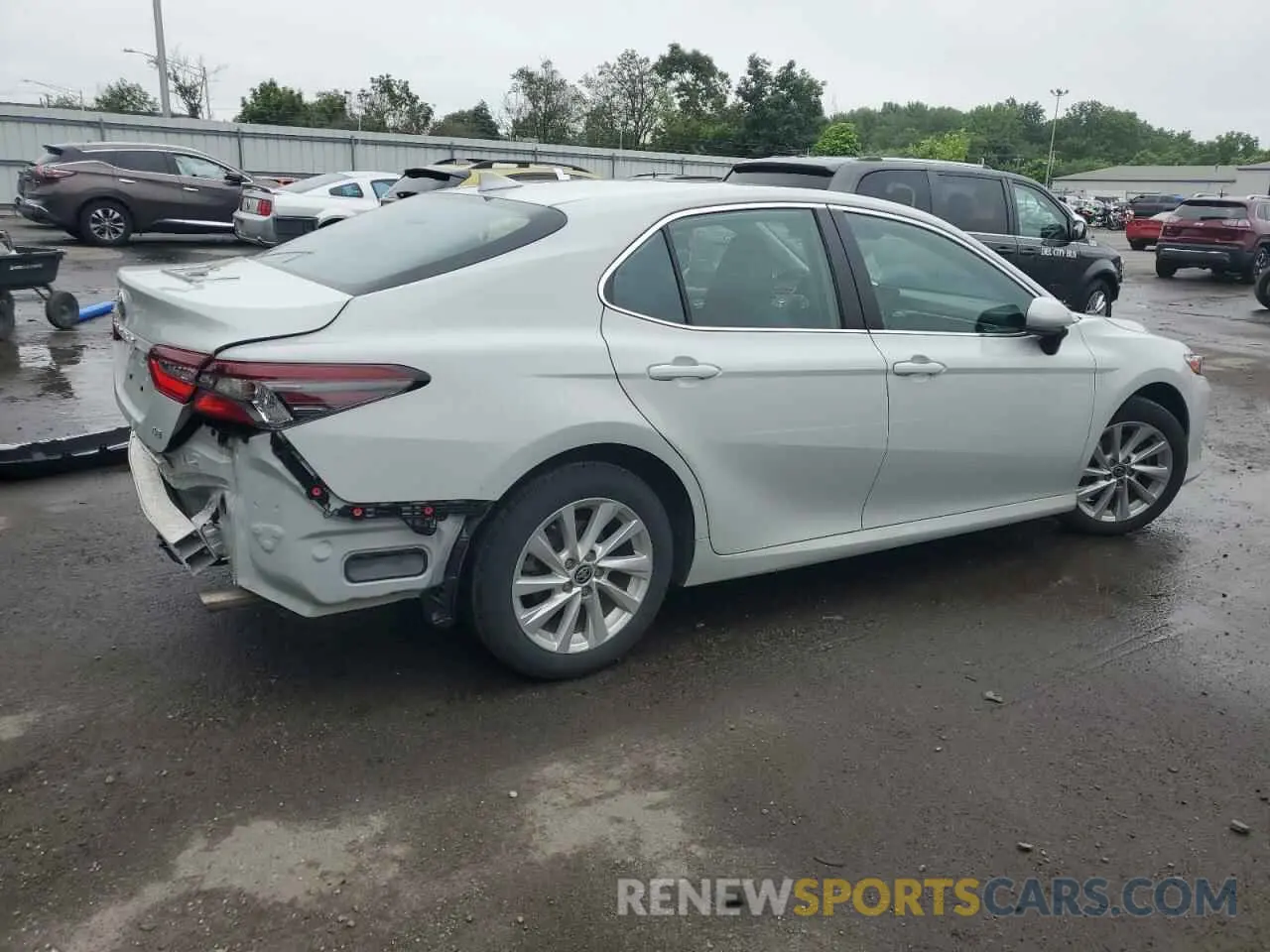 3 fotografías del automóvil dañado 4T1C11AKXPU180196 TOYOTA CAMRY 2023