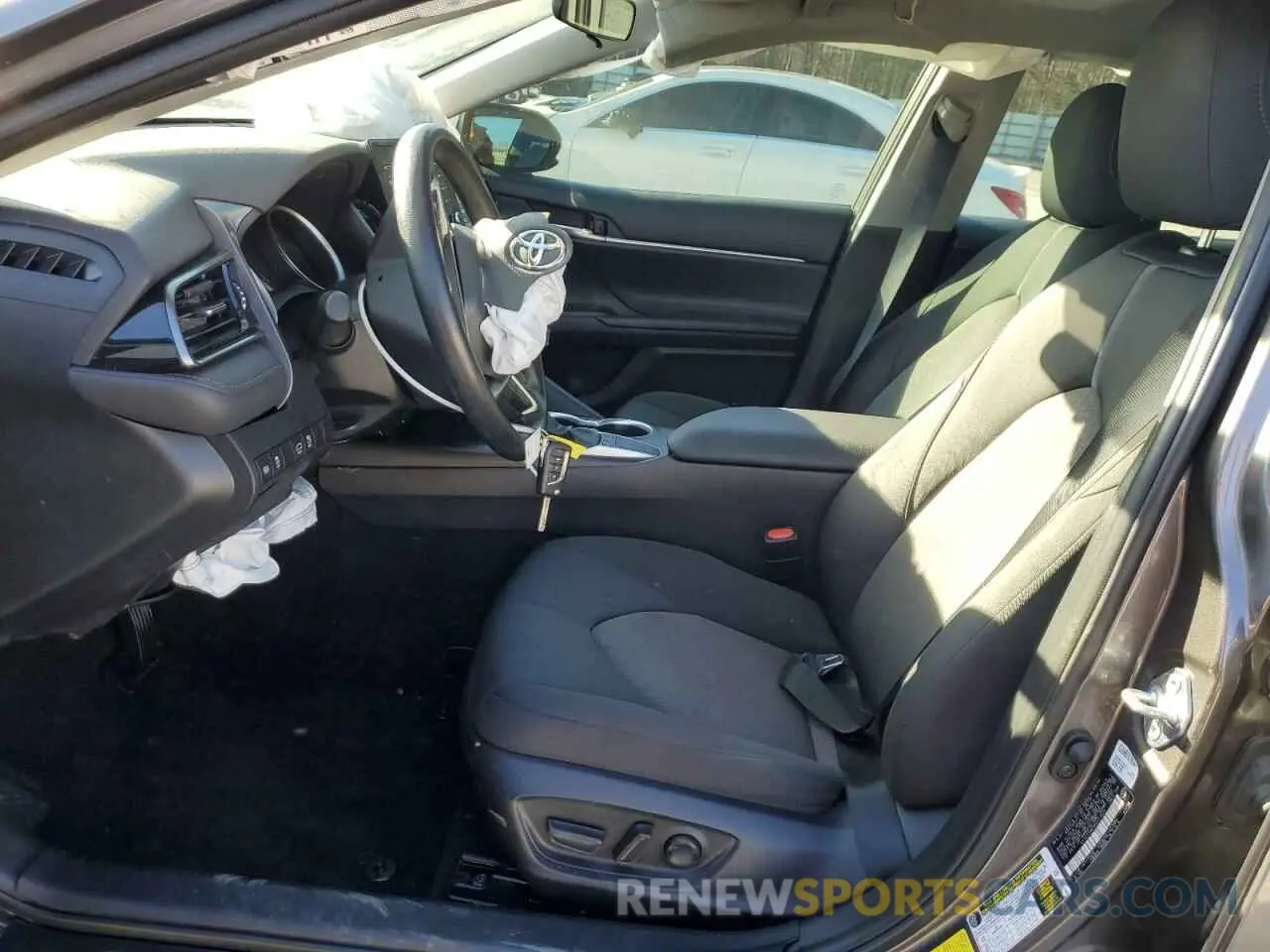 7 fotografías del automóvil dañado 4T1C11AKXPU721926 TOYOTA CAMRY 2023