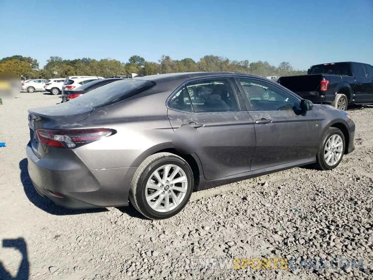 3 fotografías del automóvil dañado 4T1C11AKXPU742579 TOYOTA CAMRY 2023