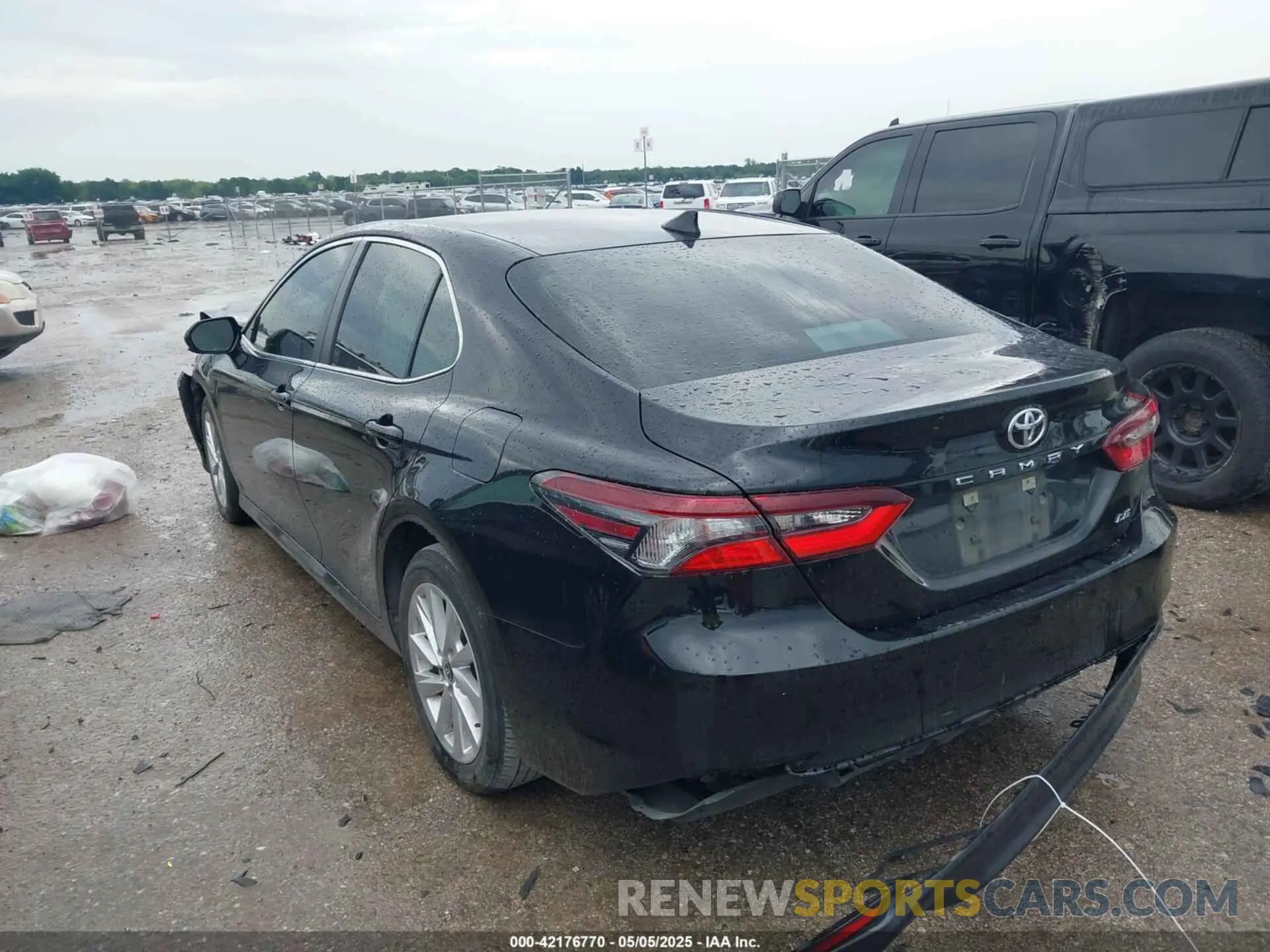 3 fotografías del automóvil dañado 4T1C11AKXPU766851 TOYOTA CAMRY 2023