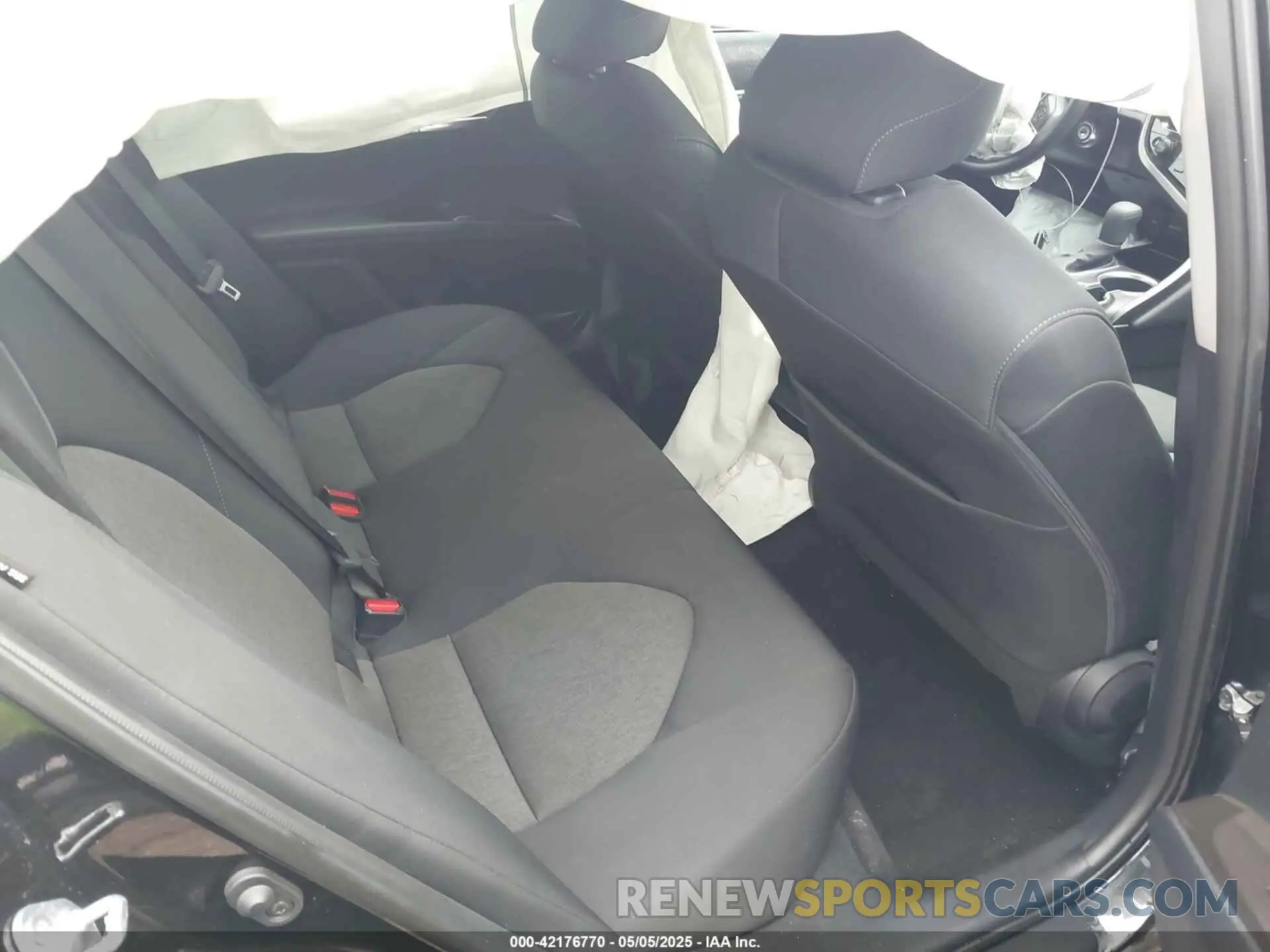 8 fotografías del automóvil dañado 4T1C11AKXPU766851 TOYOTA CAMRY 2023