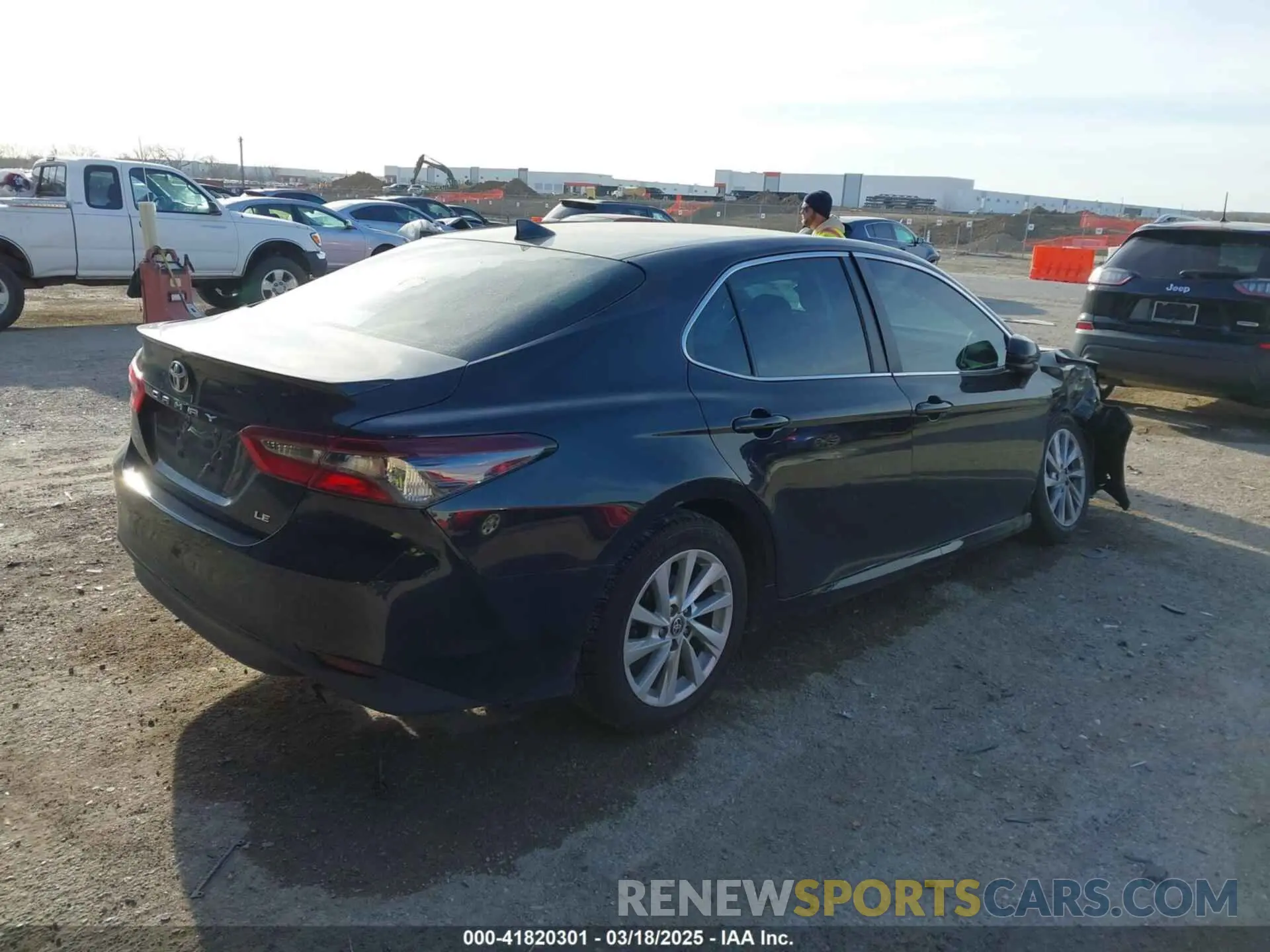 4 fotografías del automóvil dañado 4T1C11AKXPU767899 TOYOTA CAMRY 2023