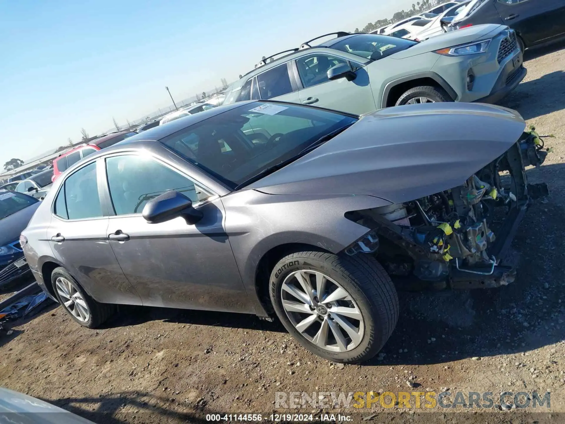 14 fotografías del automóvil dañado 4T1C11AKXPU770673 TOYOTA CAMRY 2023