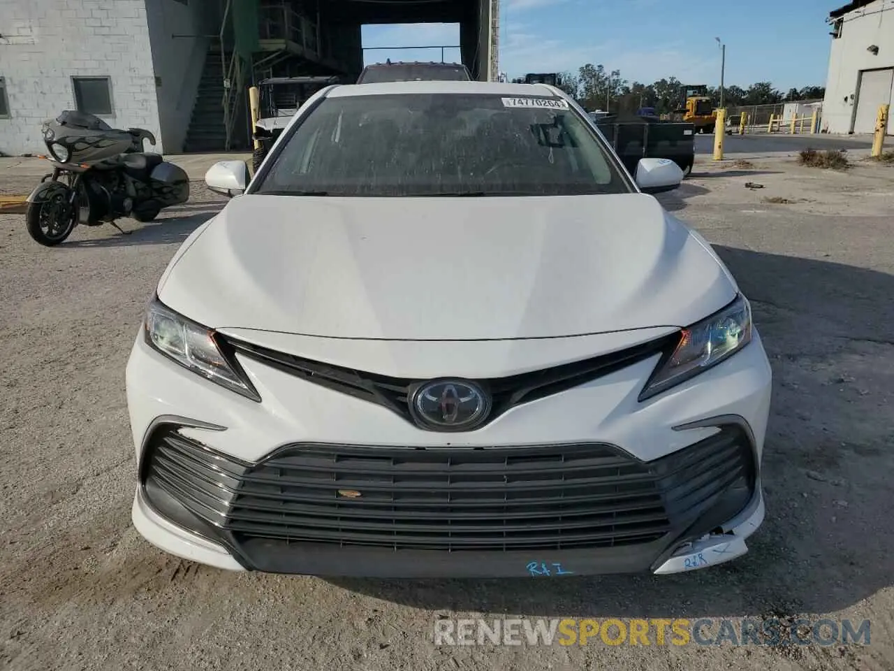 5 fotografías del automóvil dañado 4T1C11AKXPU776926 TOYOTA CAMRY 2023