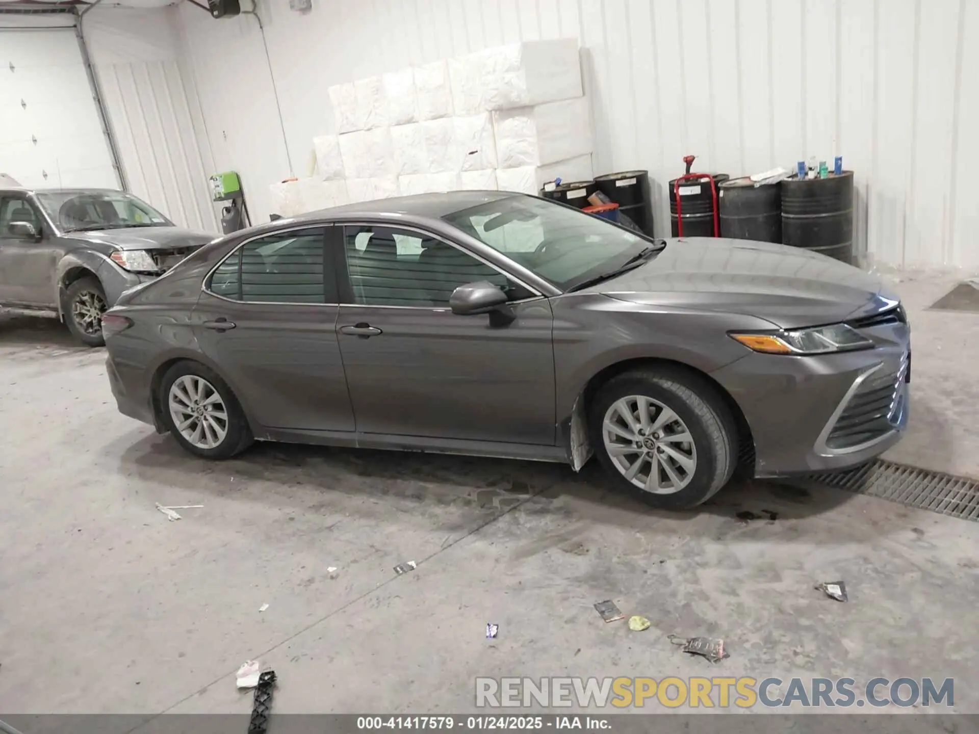 13 fotografías del automóvil dañado 4T1C11AKXPU816700 TOYOTA CAMRY 2023