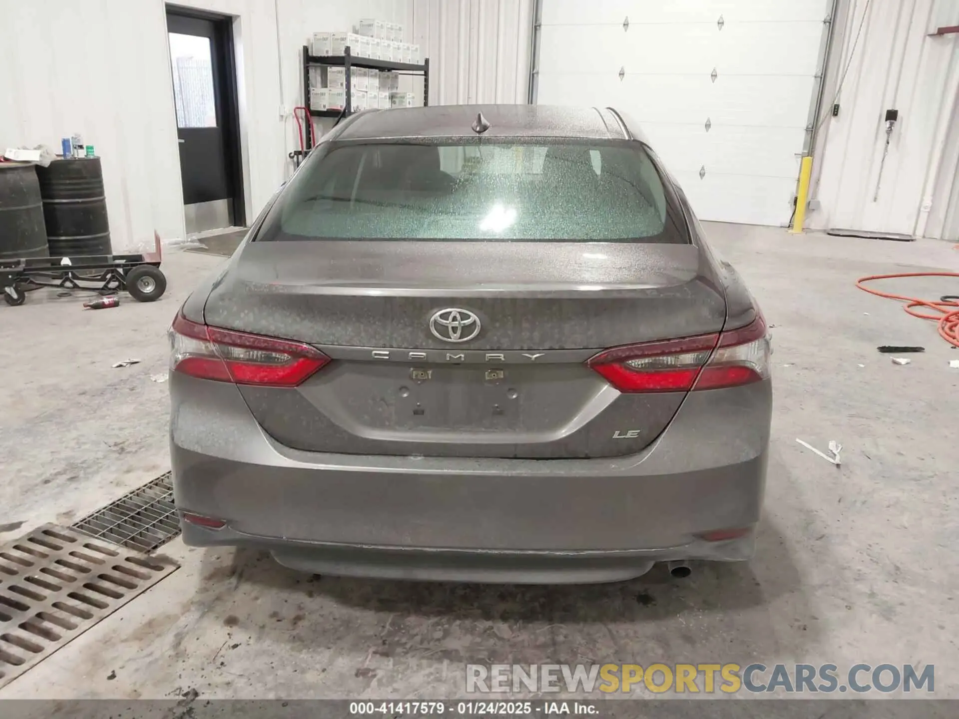 16 fotografías del automóvil dañado 4T1C11AKXPU816700 TOYOTA CAMRY 2023